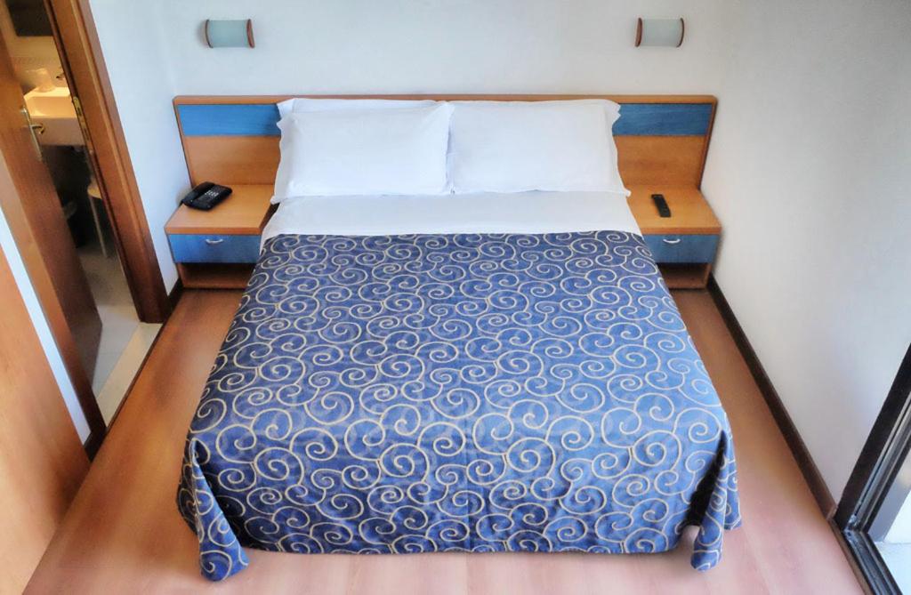 Basic Double Room photo 2