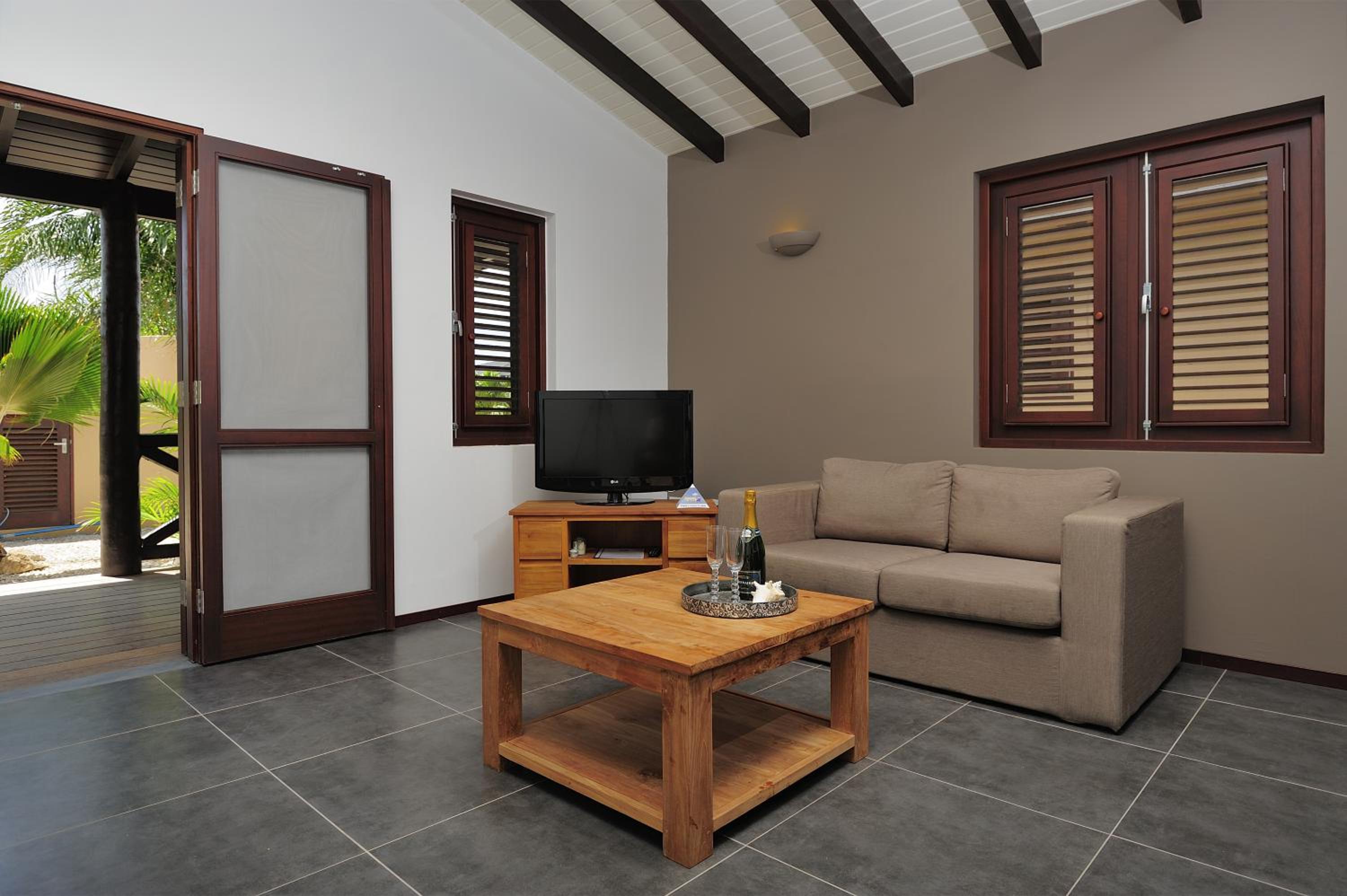 Two-Bedroom Bungalow photo 3