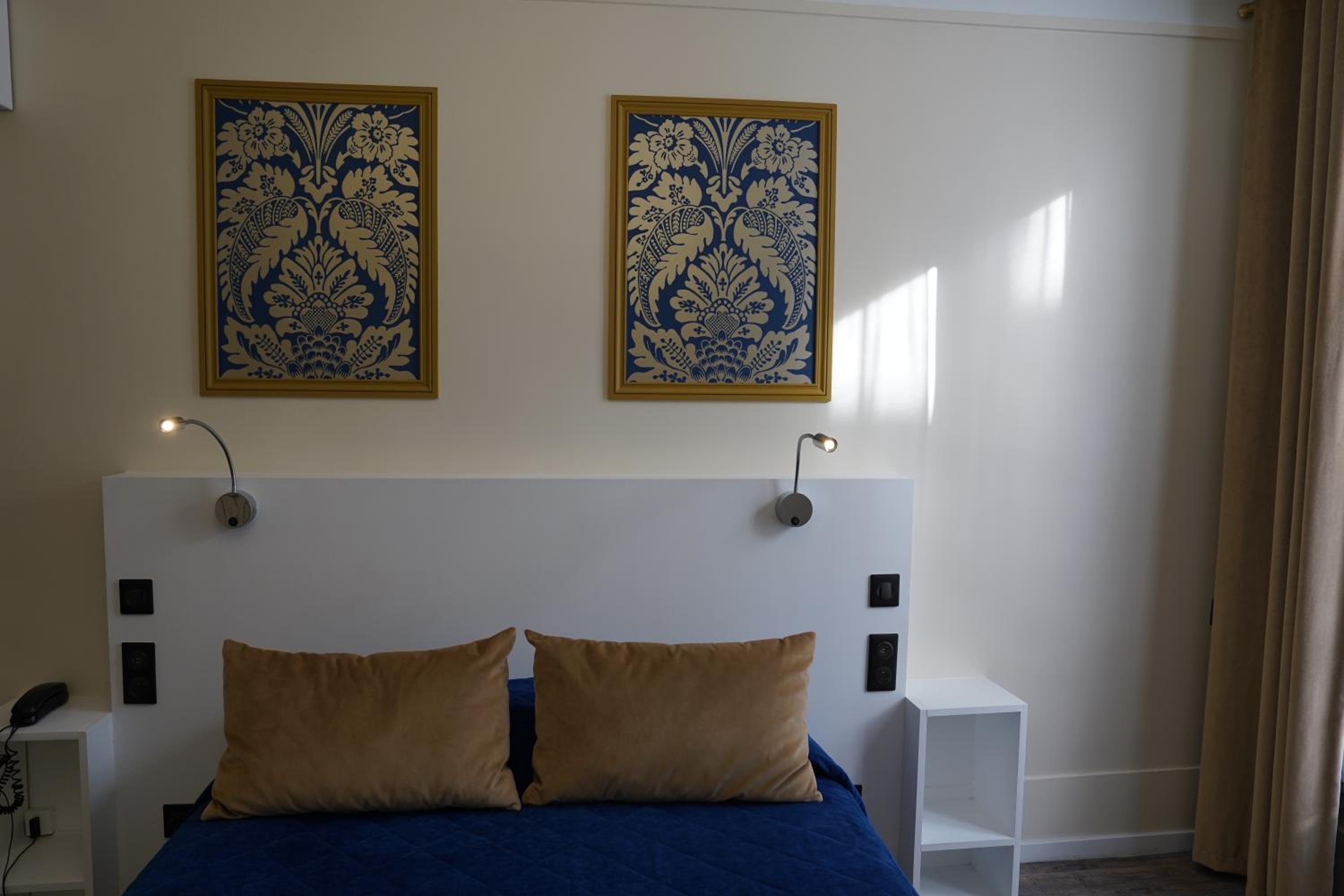 Double Room with Bath photo 1