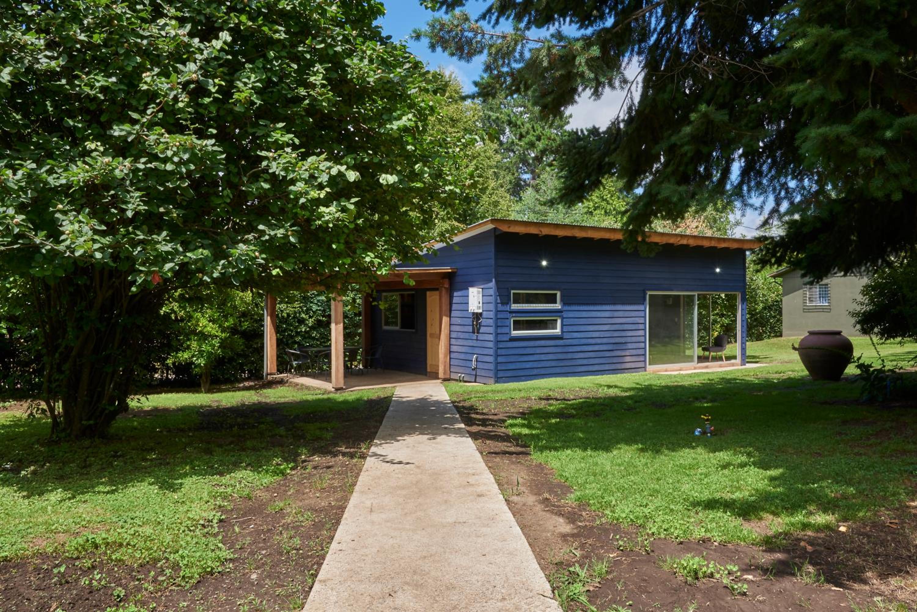 Two-Bedroom House photo 2