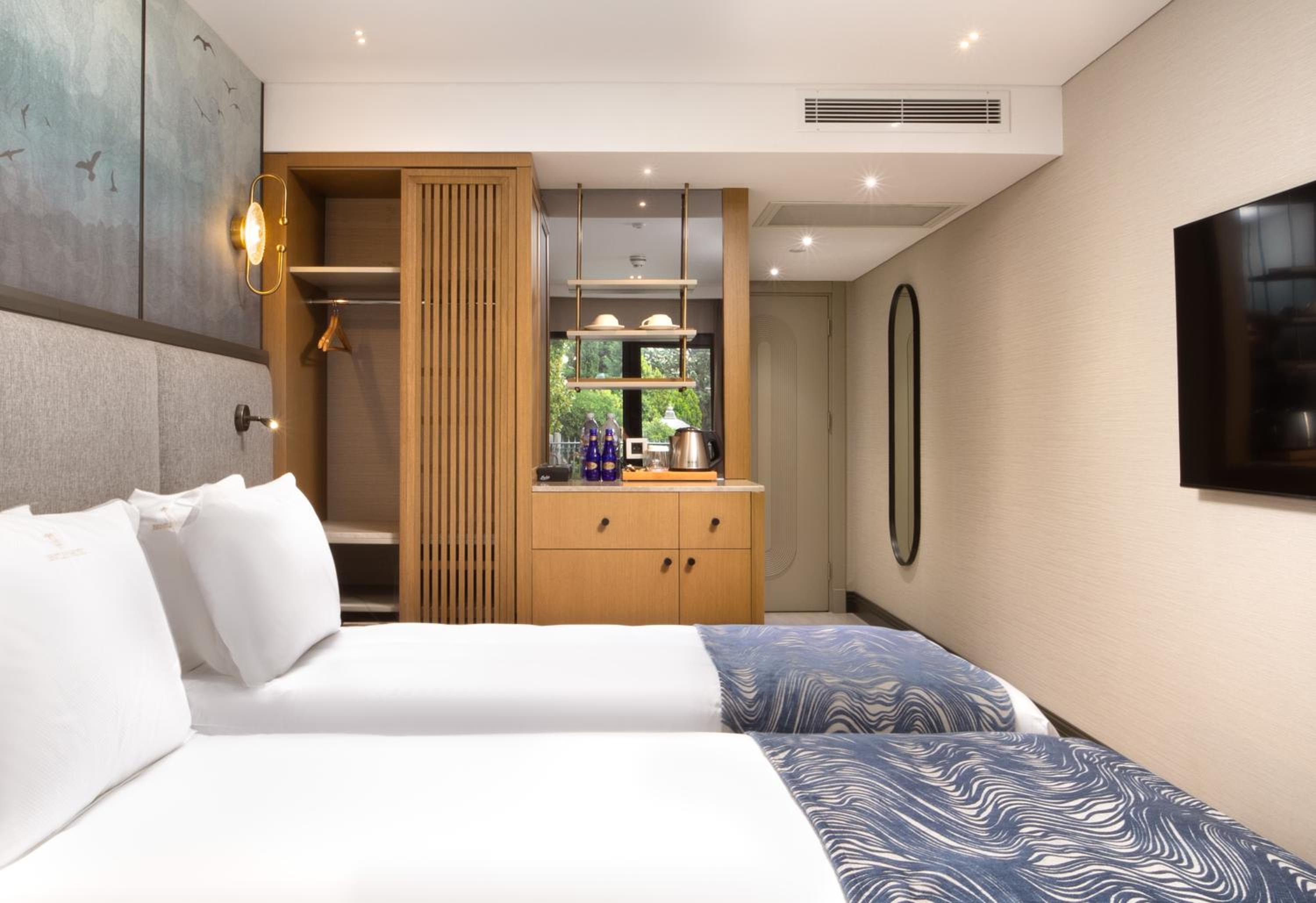 Deluxe Double Room photo 3