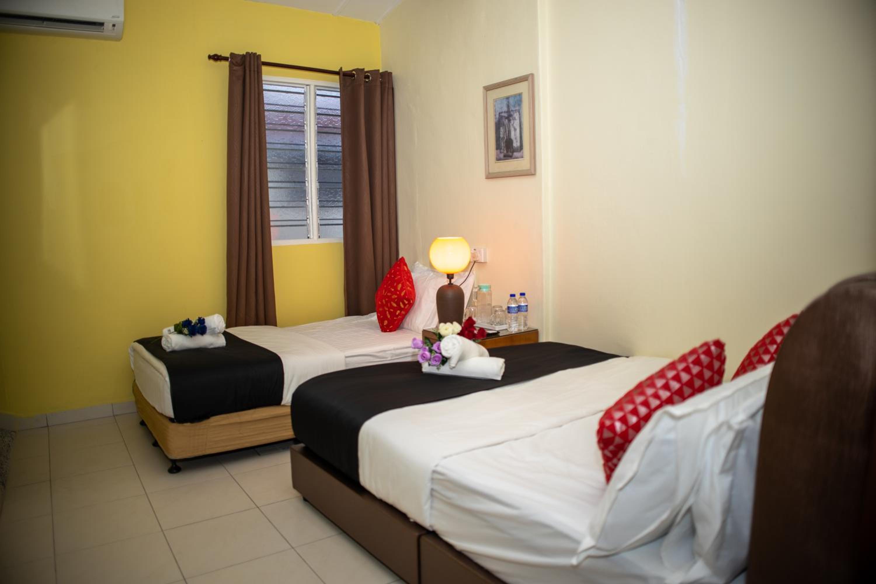 Deluxe Family Room