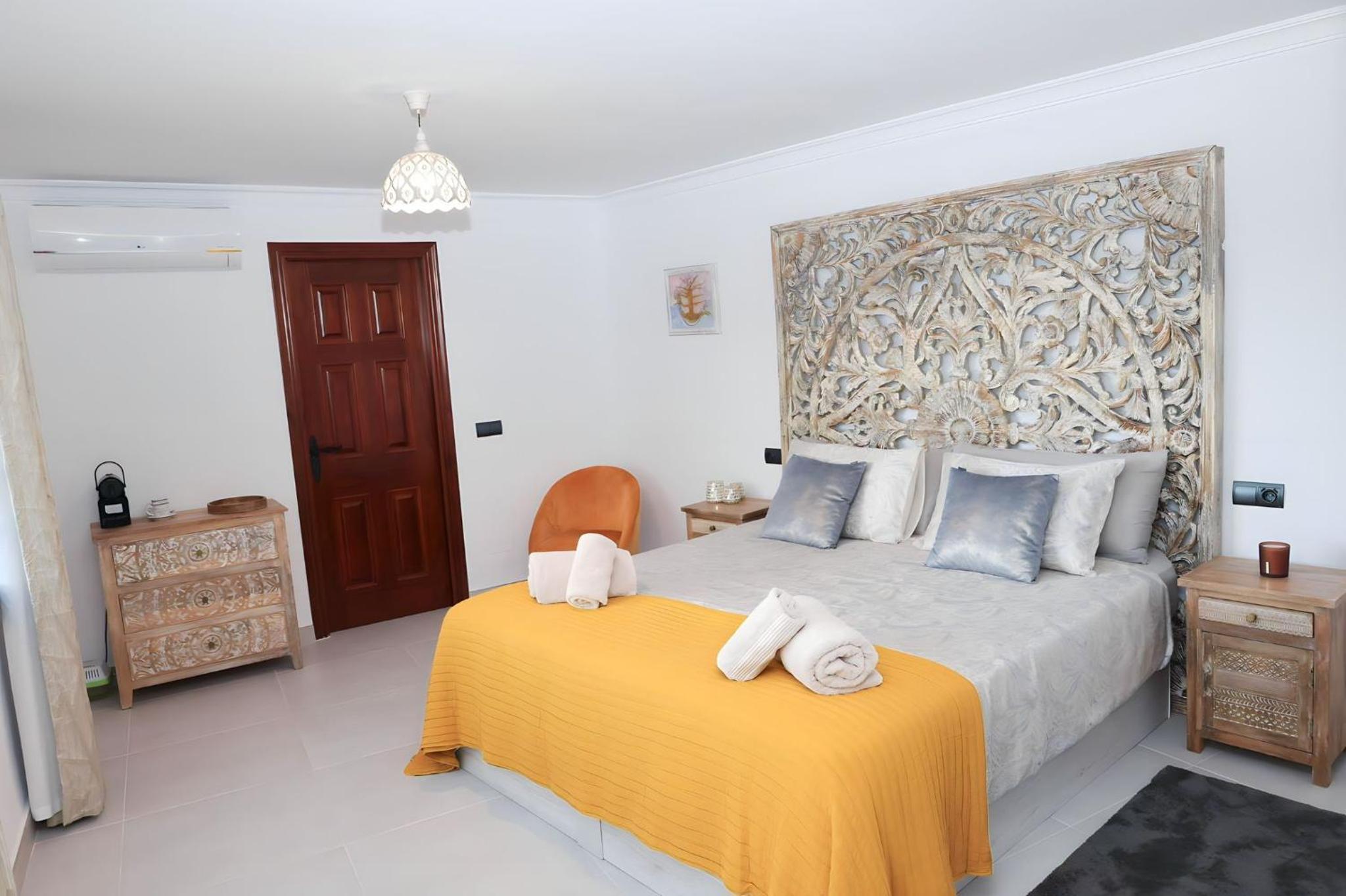Deluxe King Room photo 2
