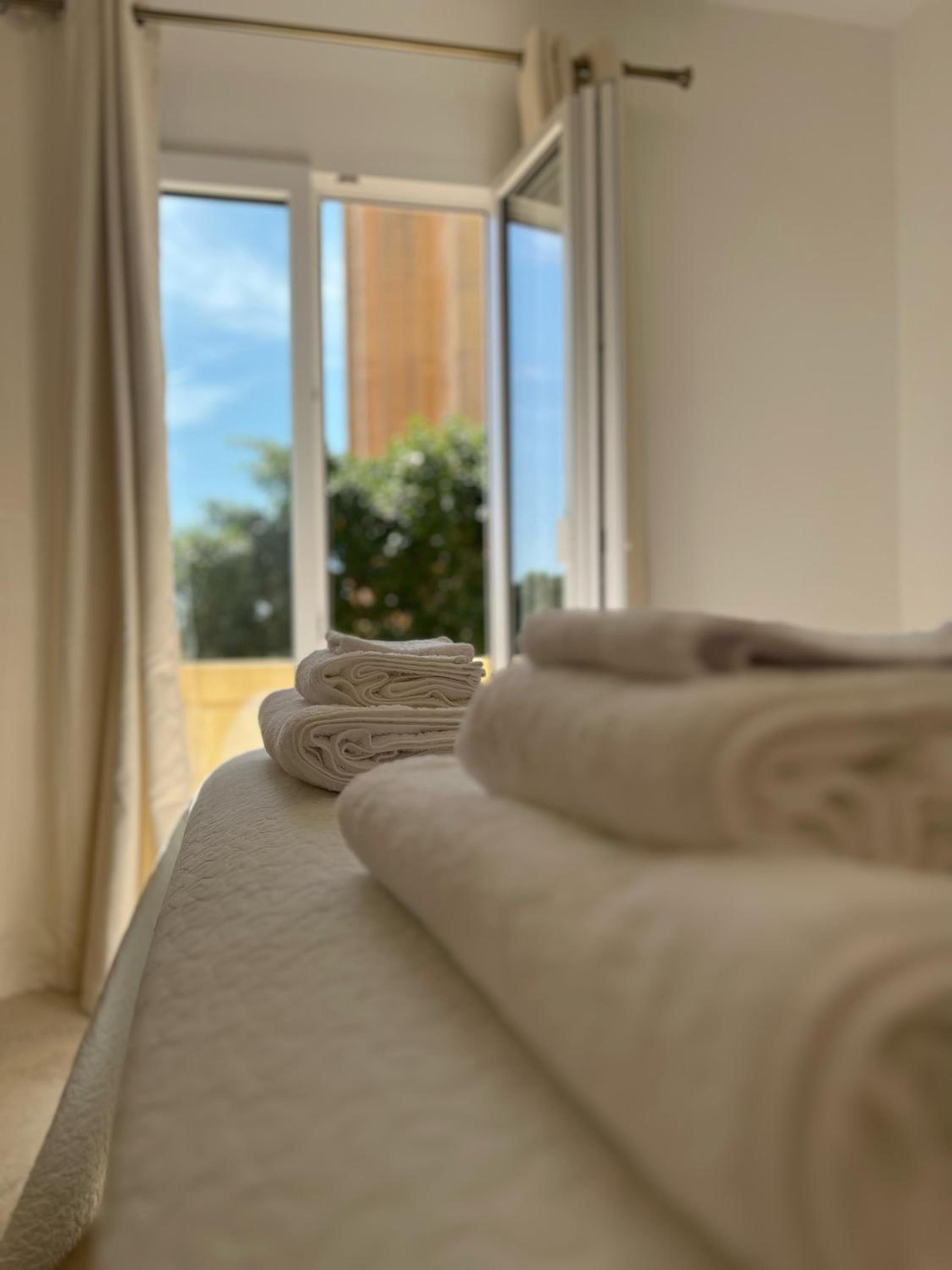 Deluxe Double Room with Balcony - Photo 1