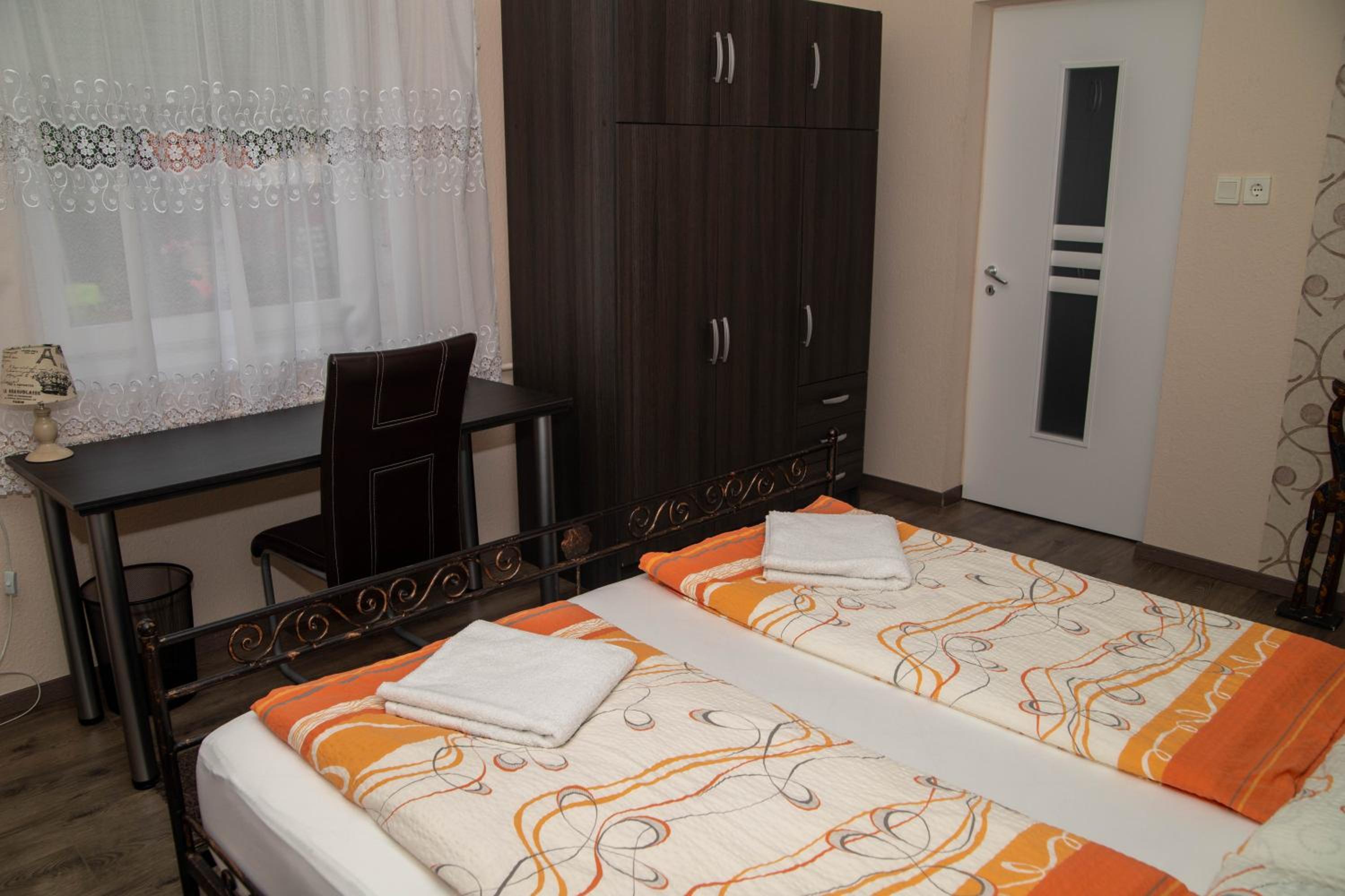 Two-Bedroom Apartment - Photo 6