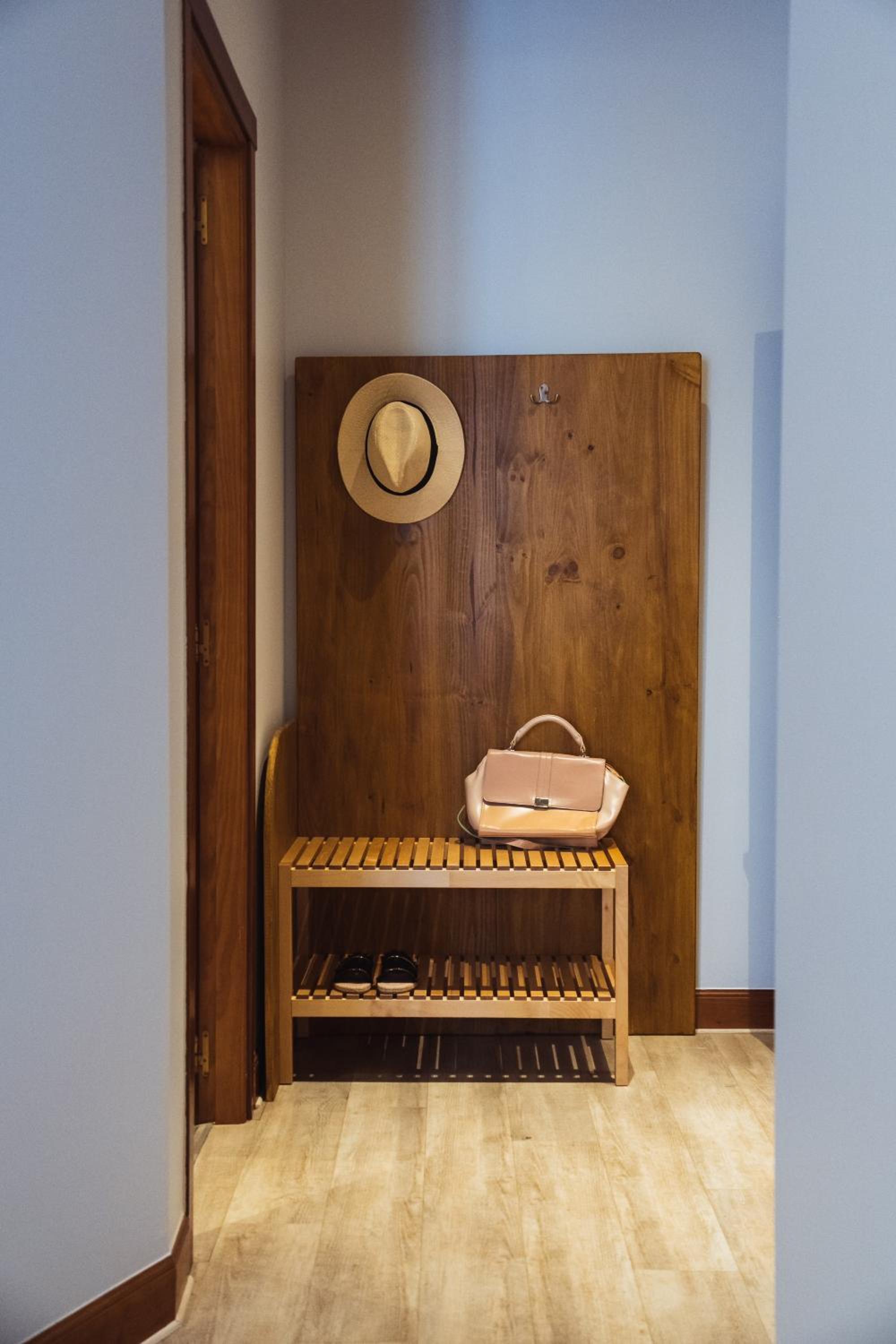 Twin Room with Private Bathroom photo 2