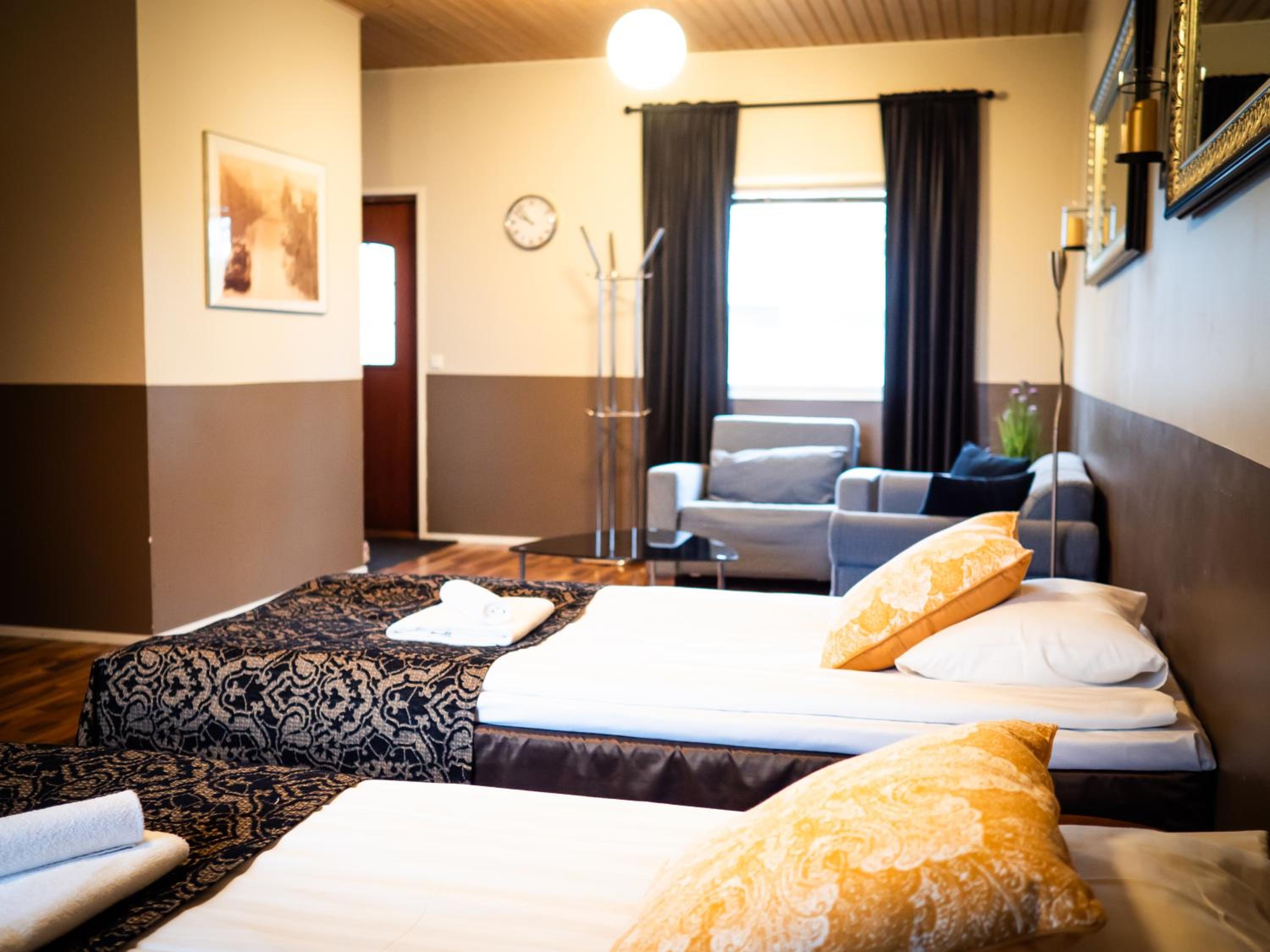 Large Twin Room photo 1