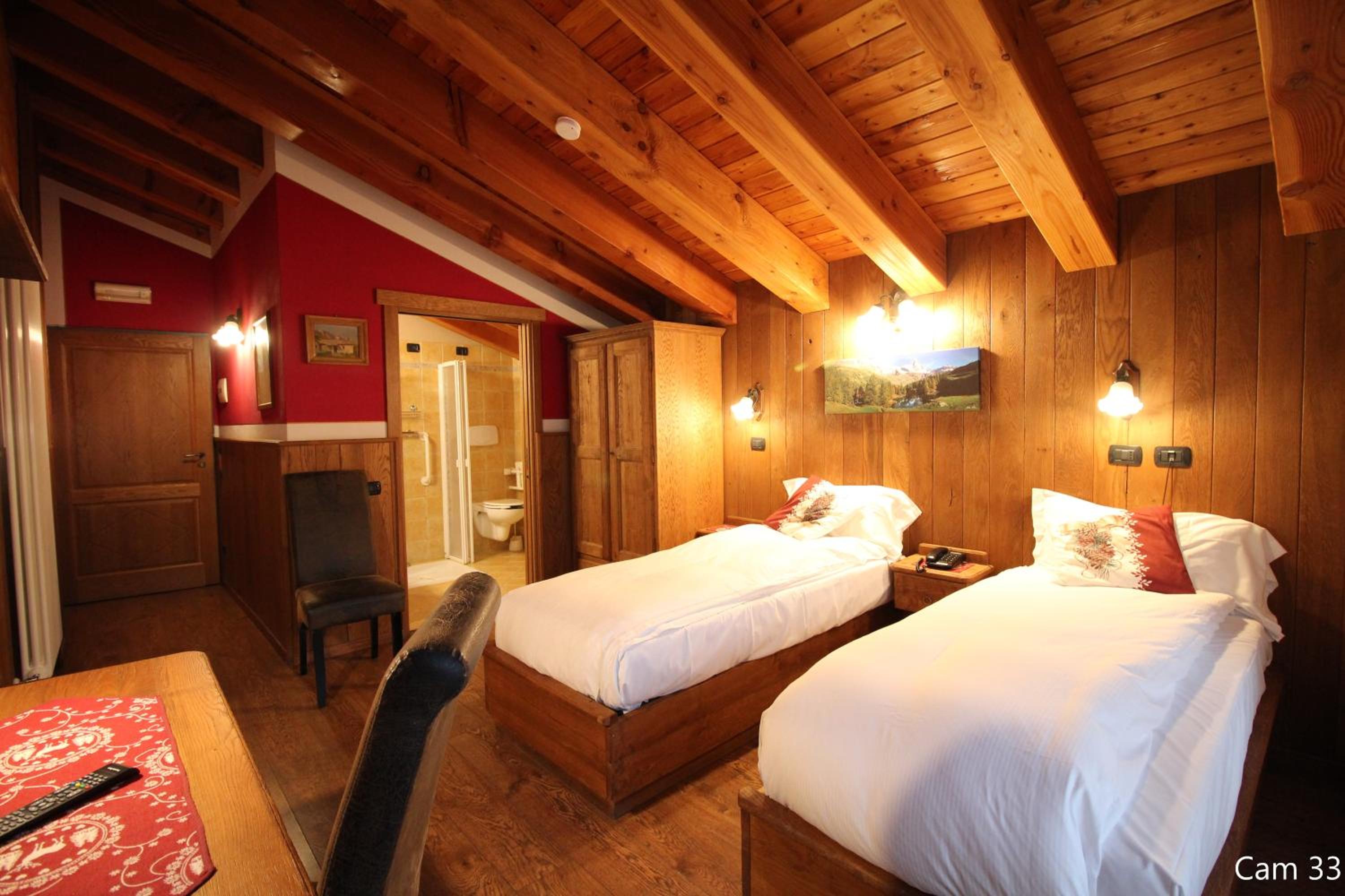 Superior Double or Twin Room photo 2