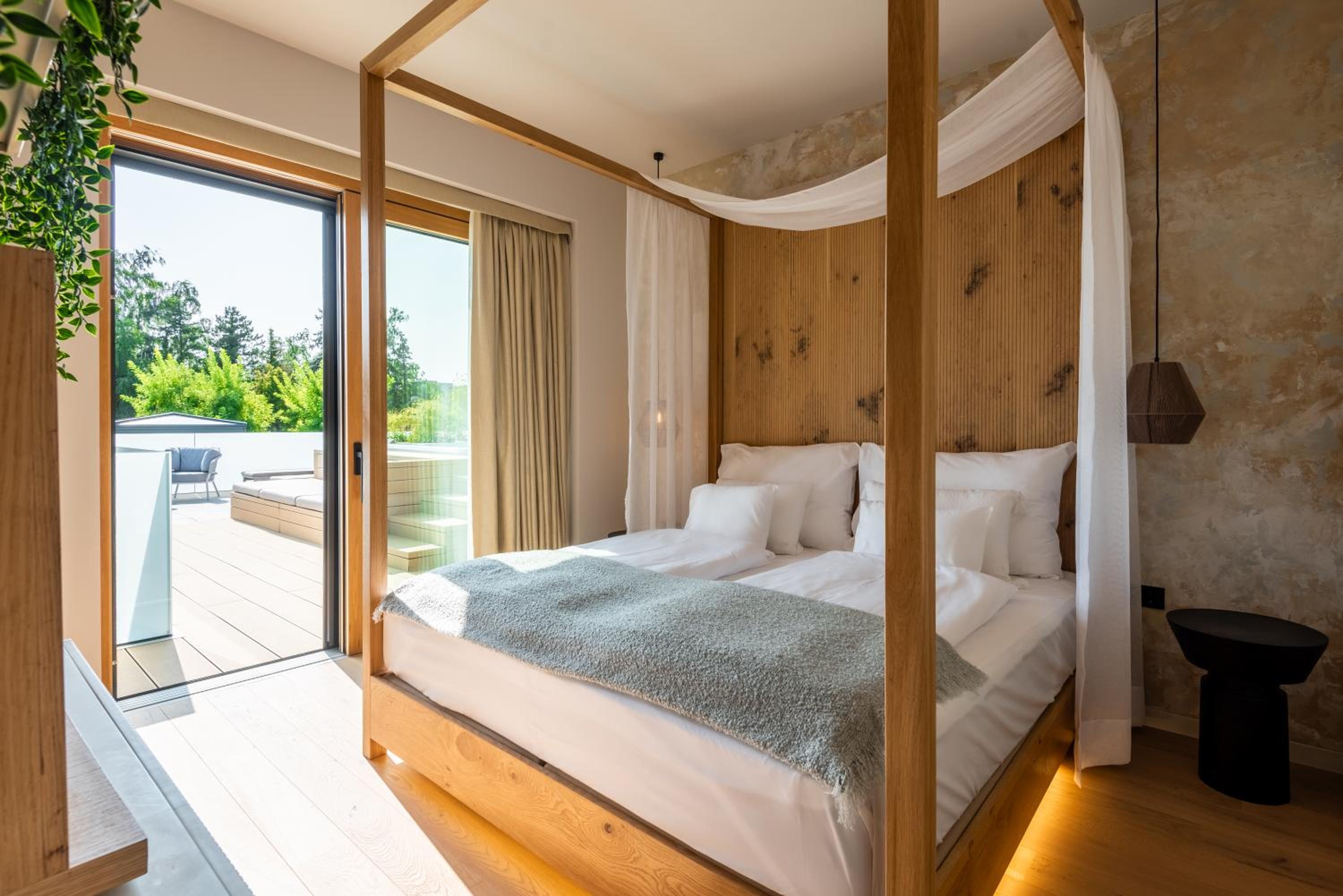 Suite with Spa Bath