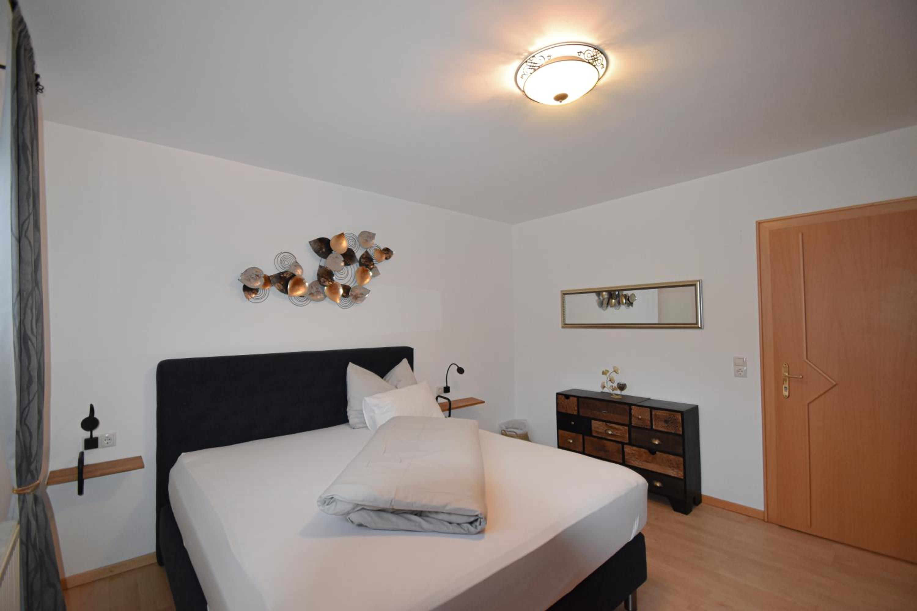 Two-Bedroom Apartment with Balcony photo 1