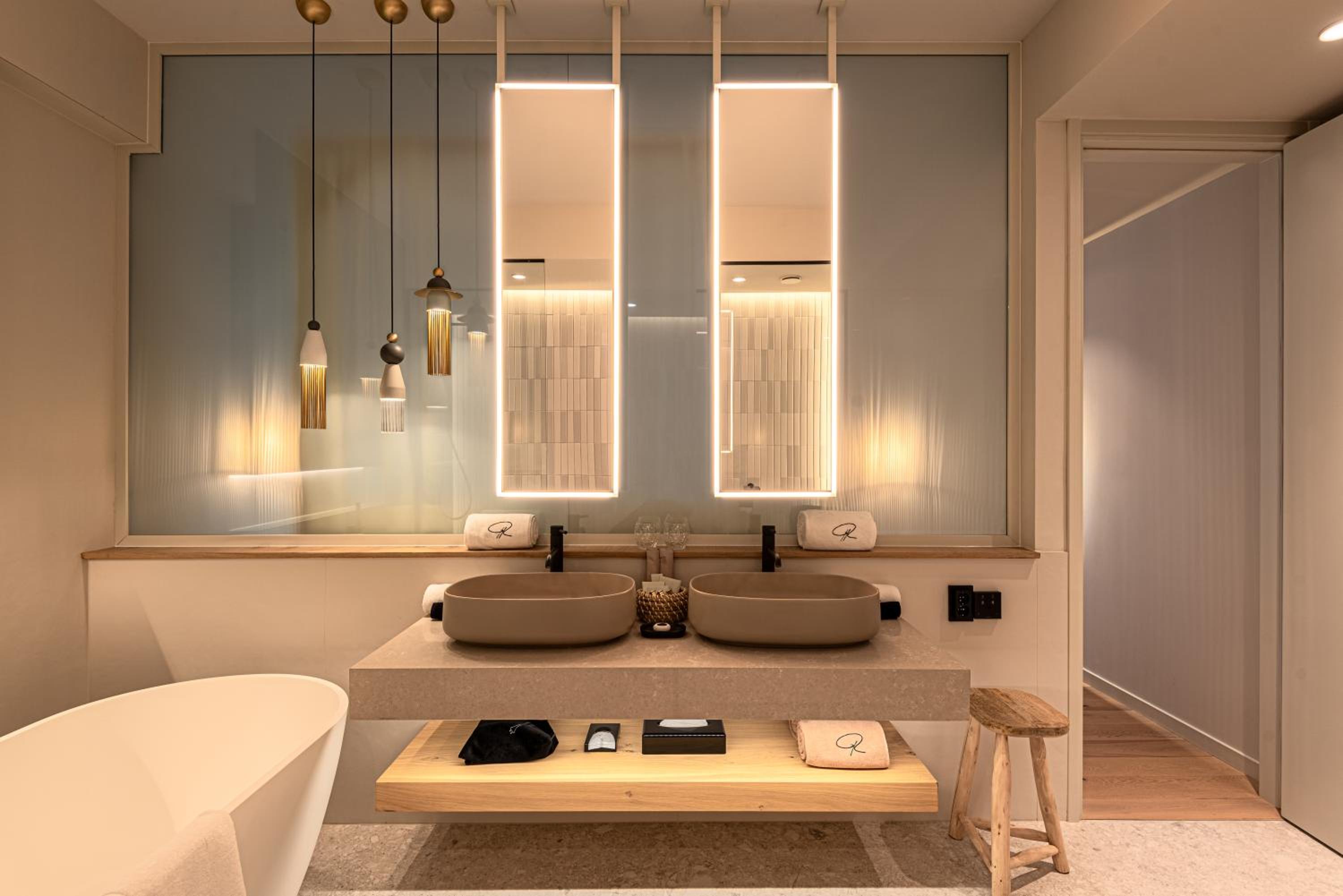 Suite with Spa Bath photo 2