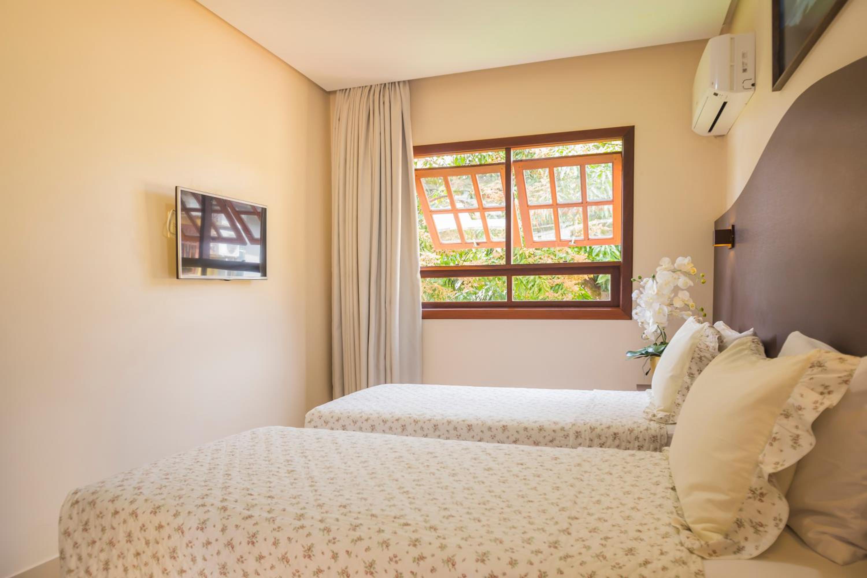 Large Twin Room photo 1