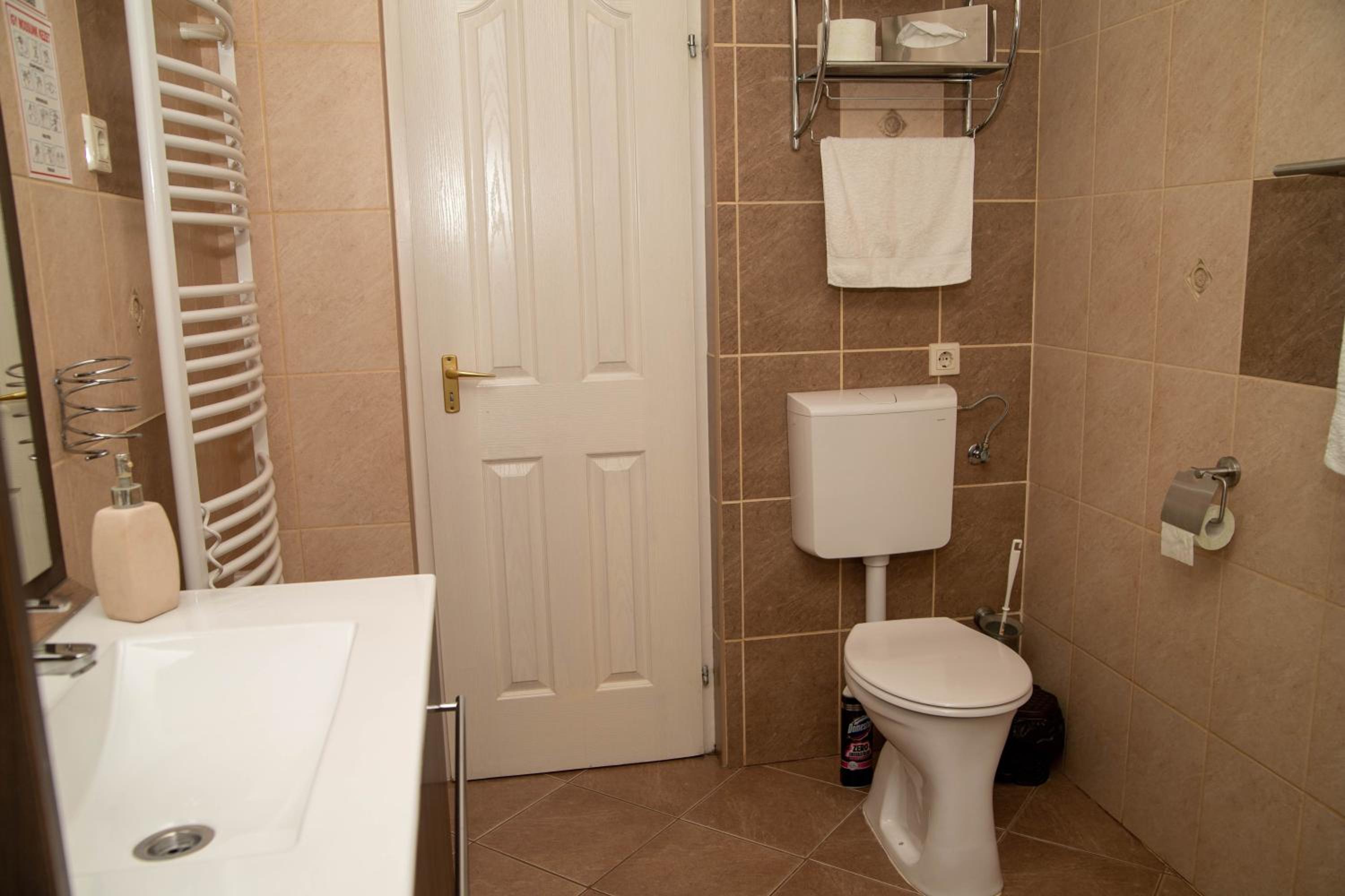 Two-Bedroom Apartment - Photo 15