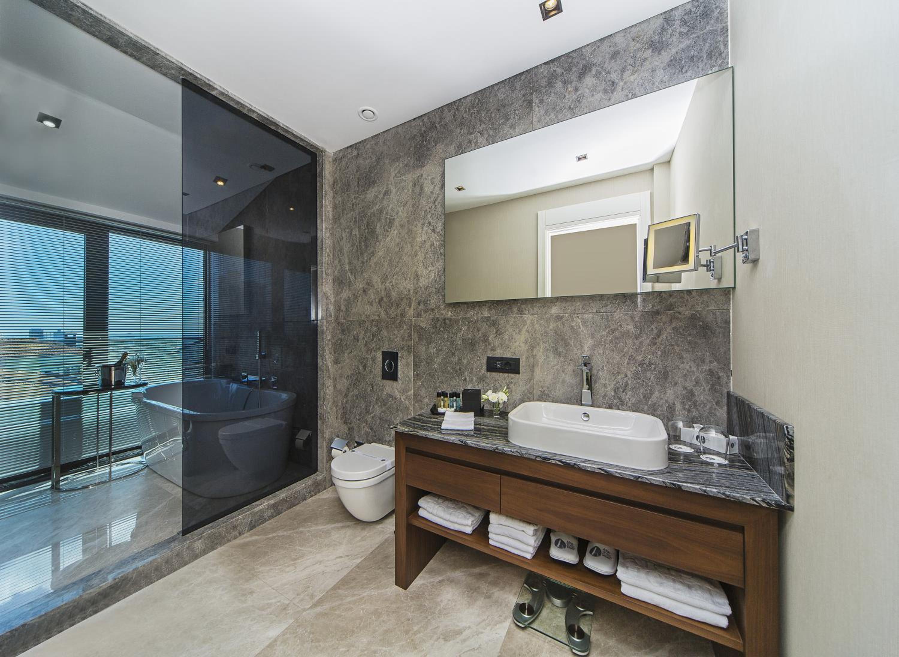 Golden Horn Suite with Bosphorus View photo 2
