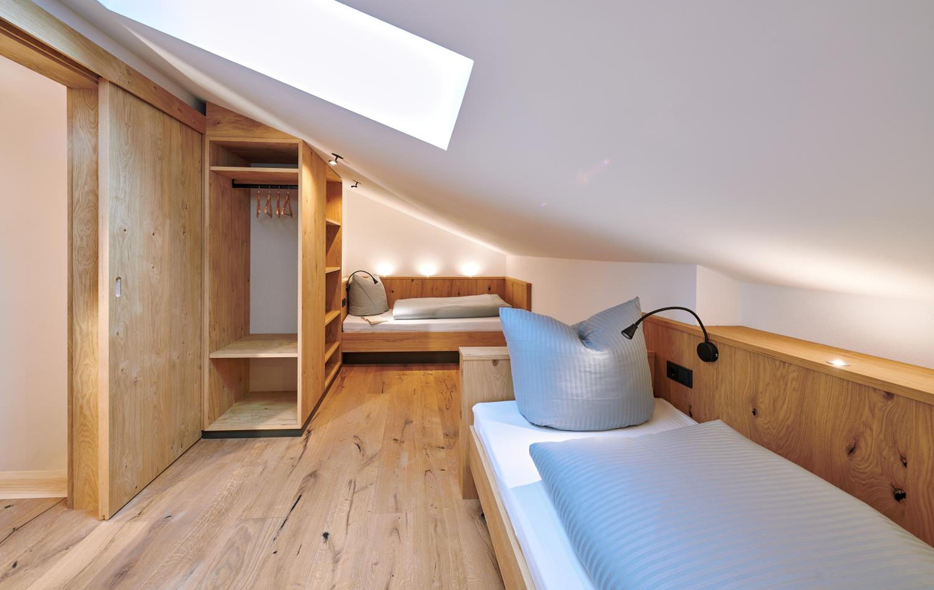 Apartment - Split Level photo 2