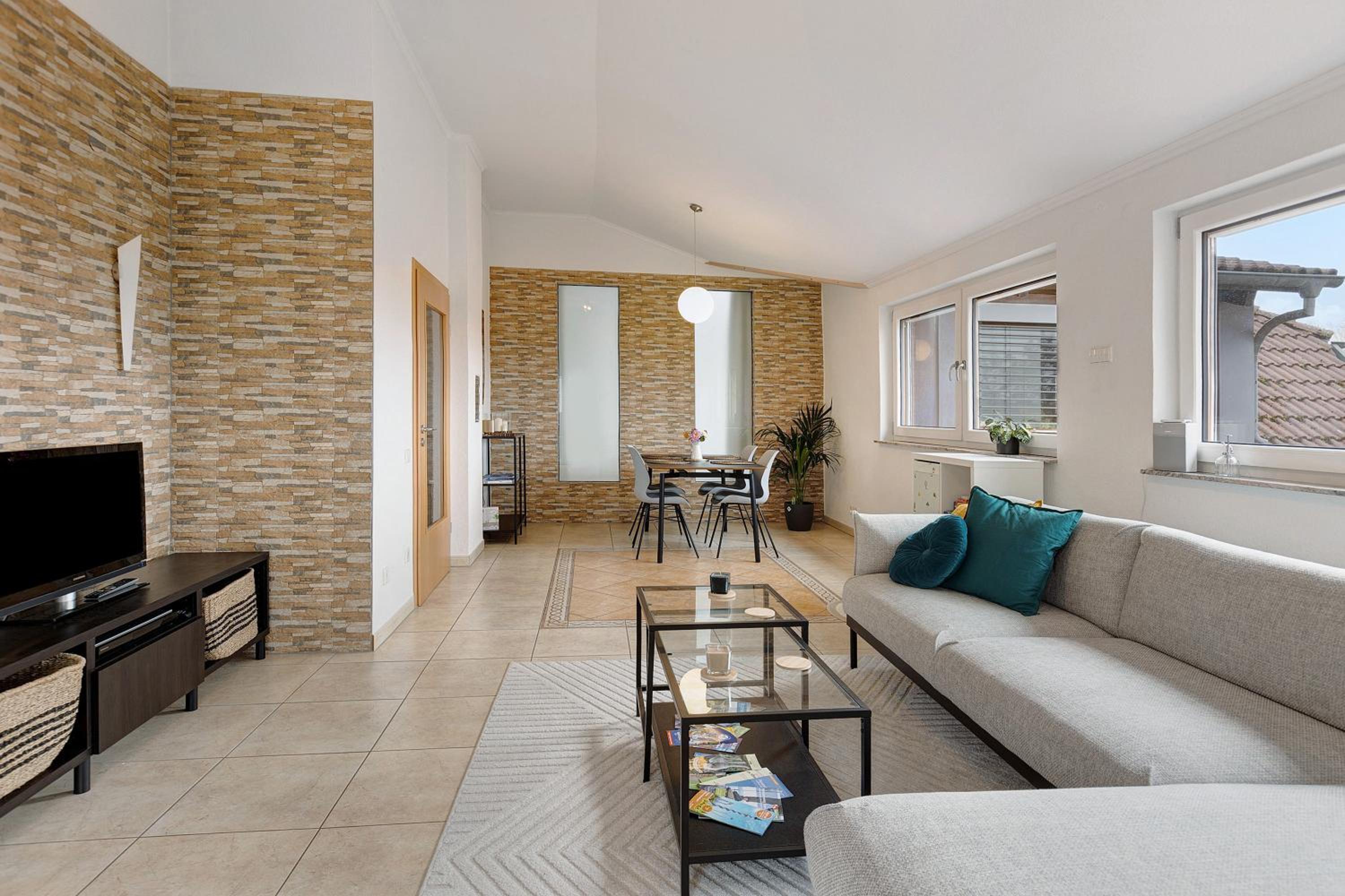Two-Bedroom Deluxe Apartment with Balcony