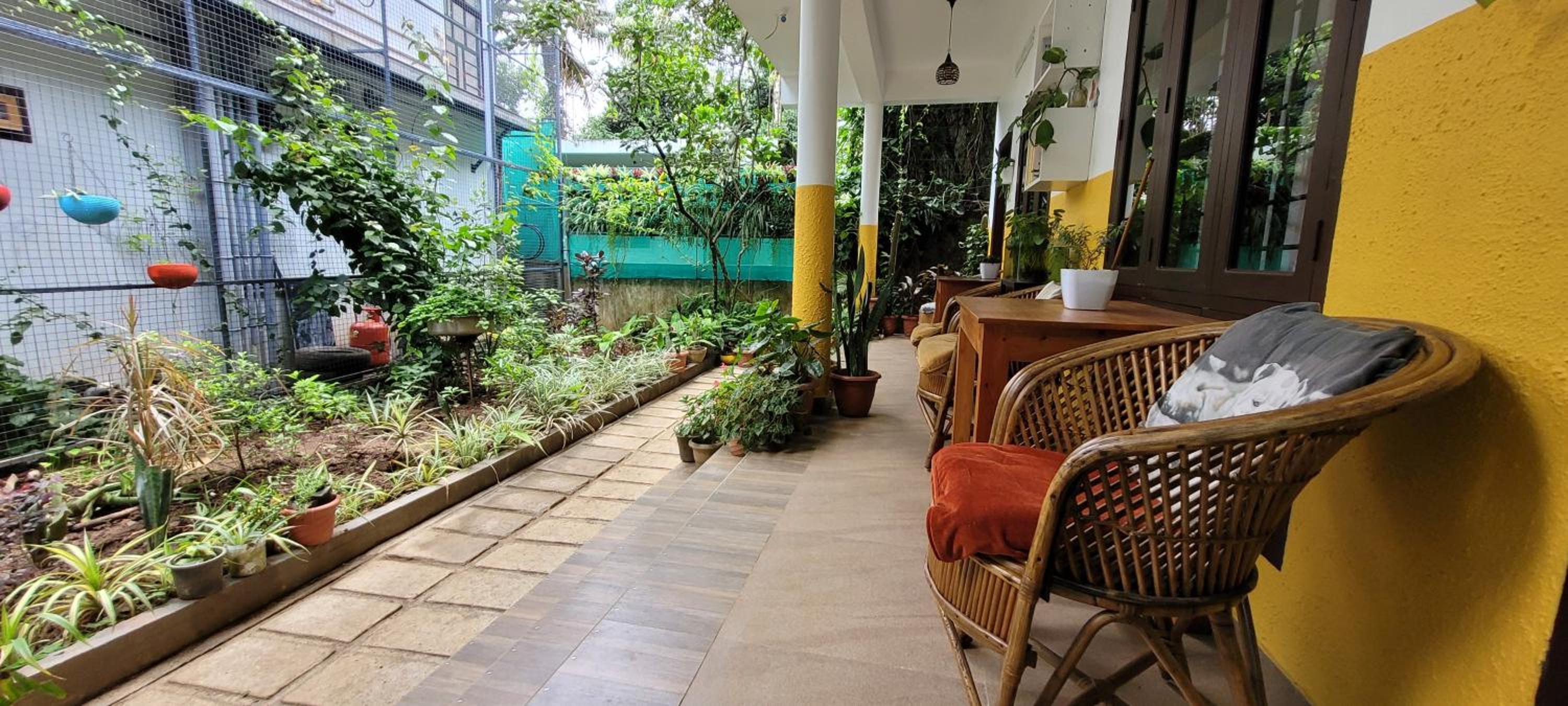 Large Double Room - Photo 10