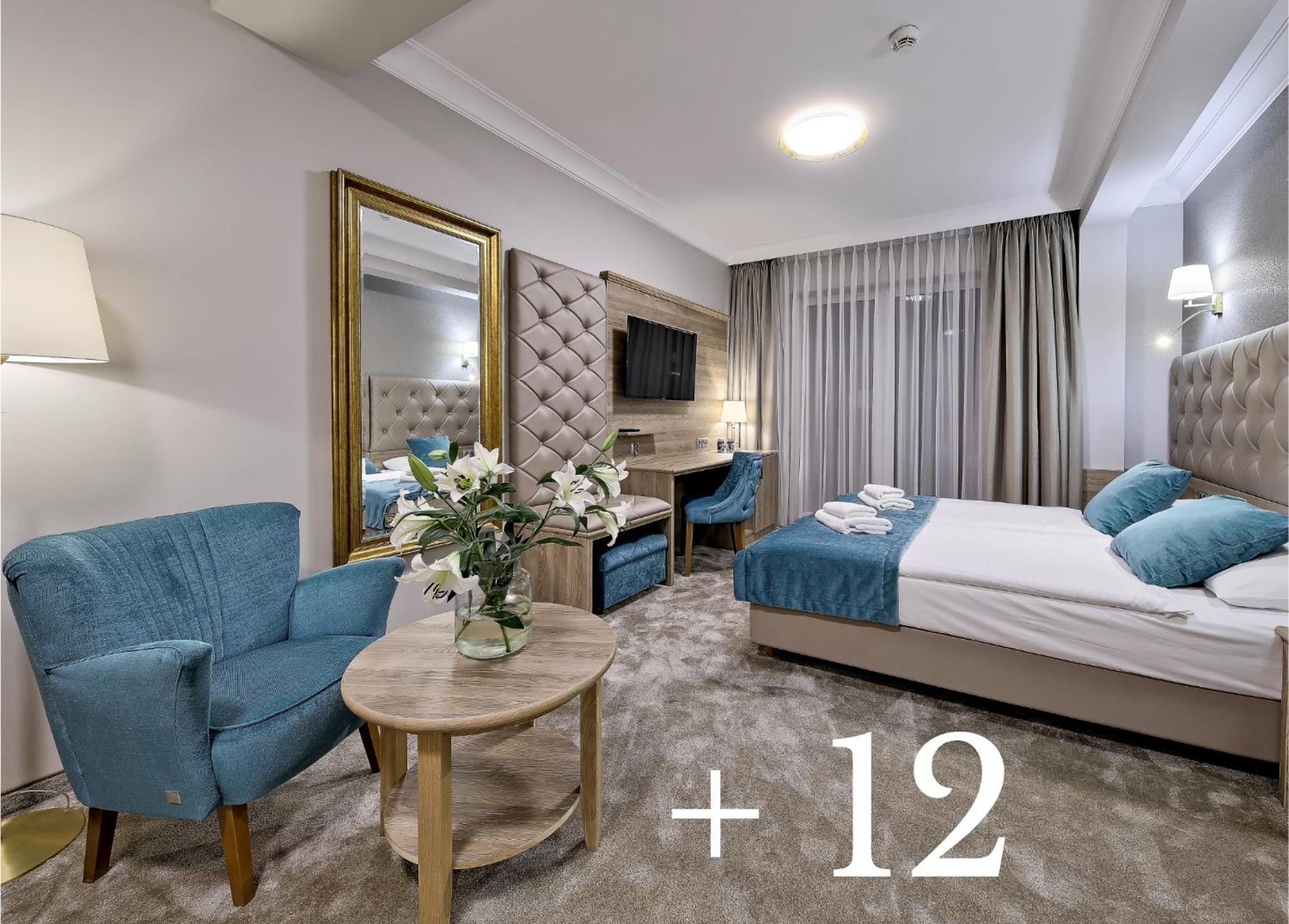 Deluxe Double Room with Balcony - Photo 1