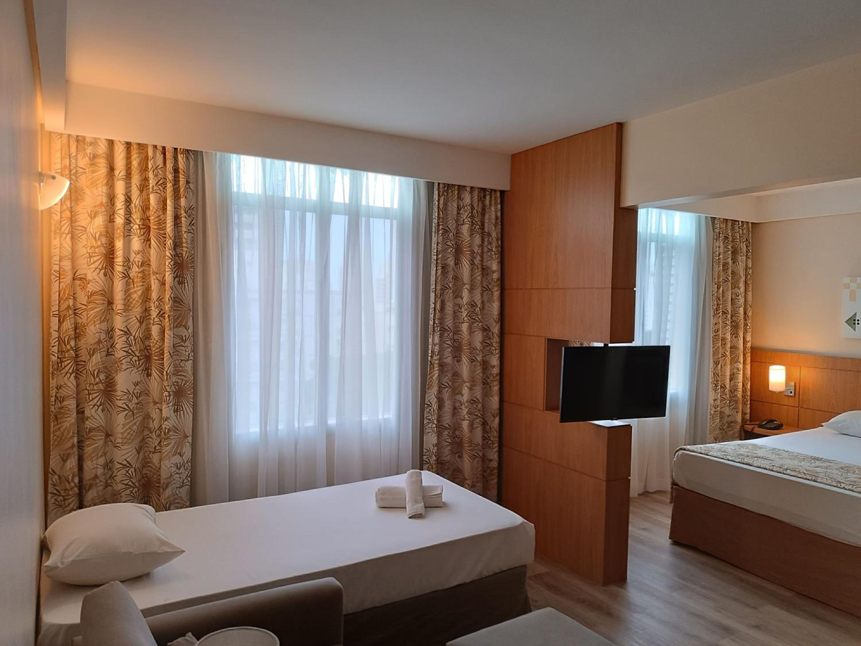 Superior Triple Room - Photo 4