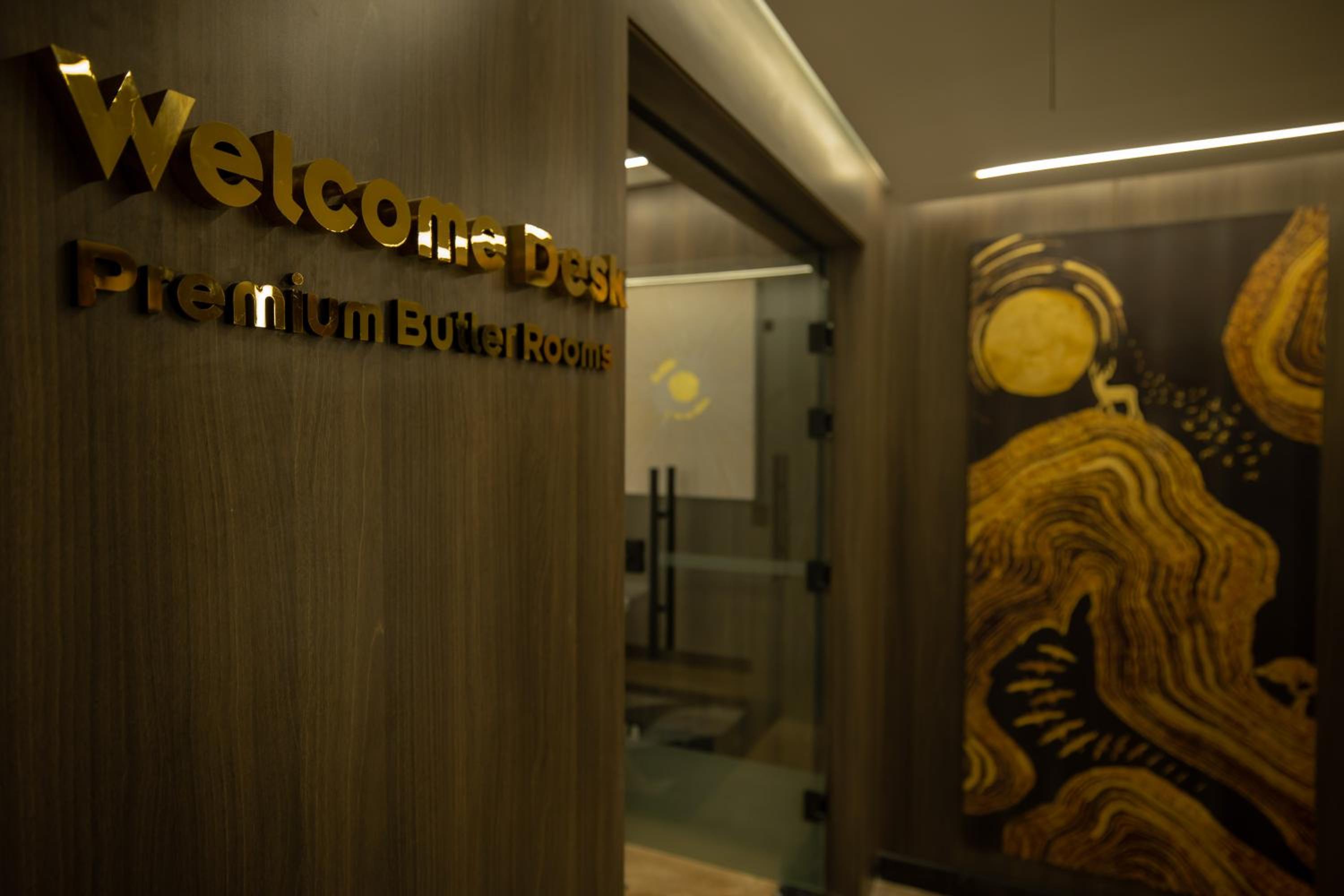 Premium King Room With 24/7 Butler Lounge Access