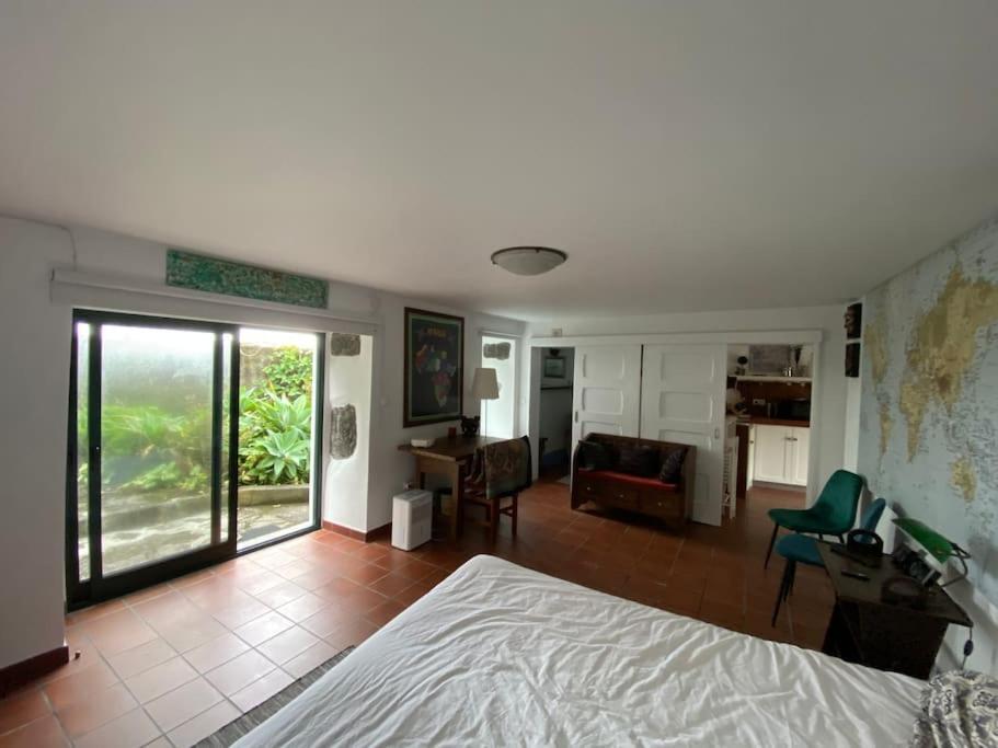 Four-Bedroom House photo 1