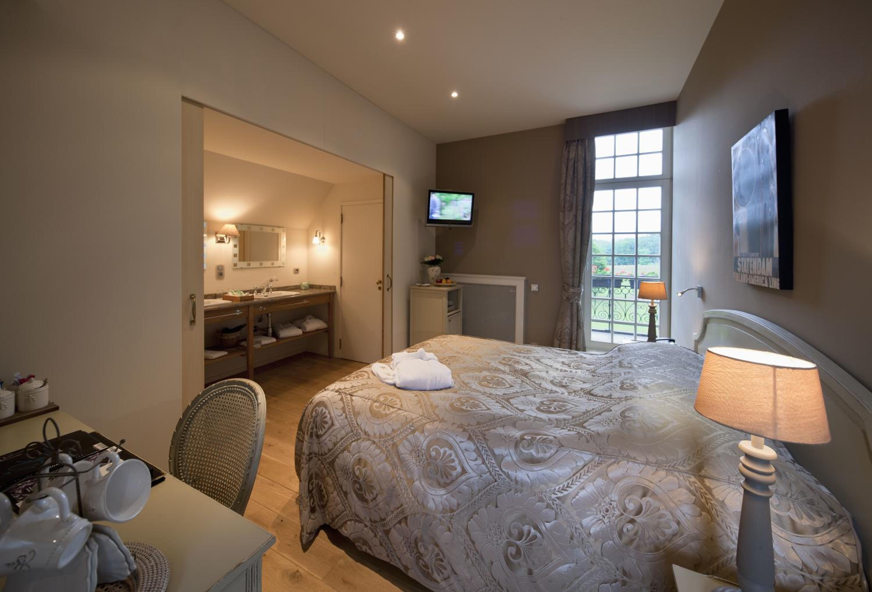 Standard Double Room photo 2