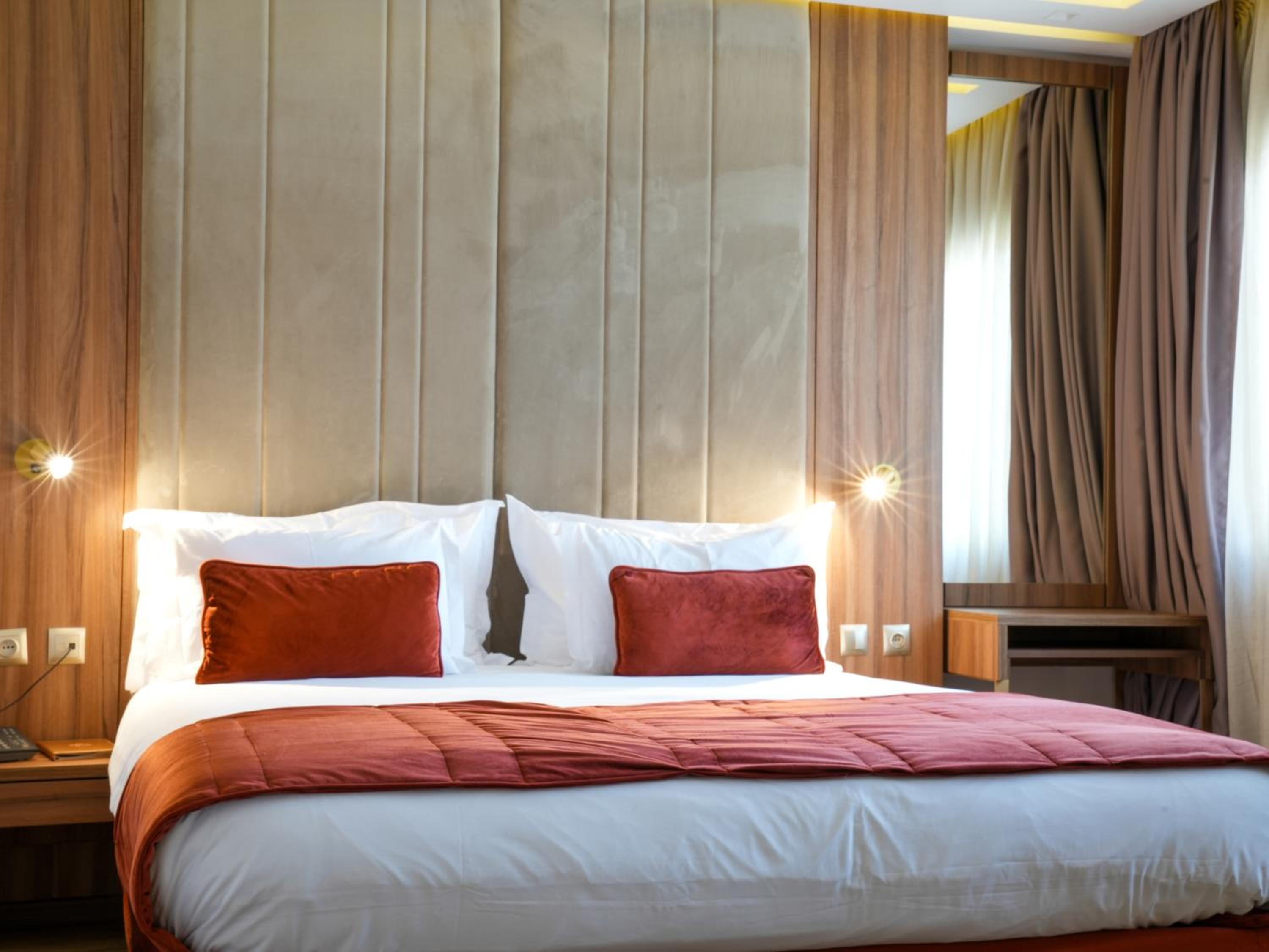 Suite with Balcony - Photo 14
