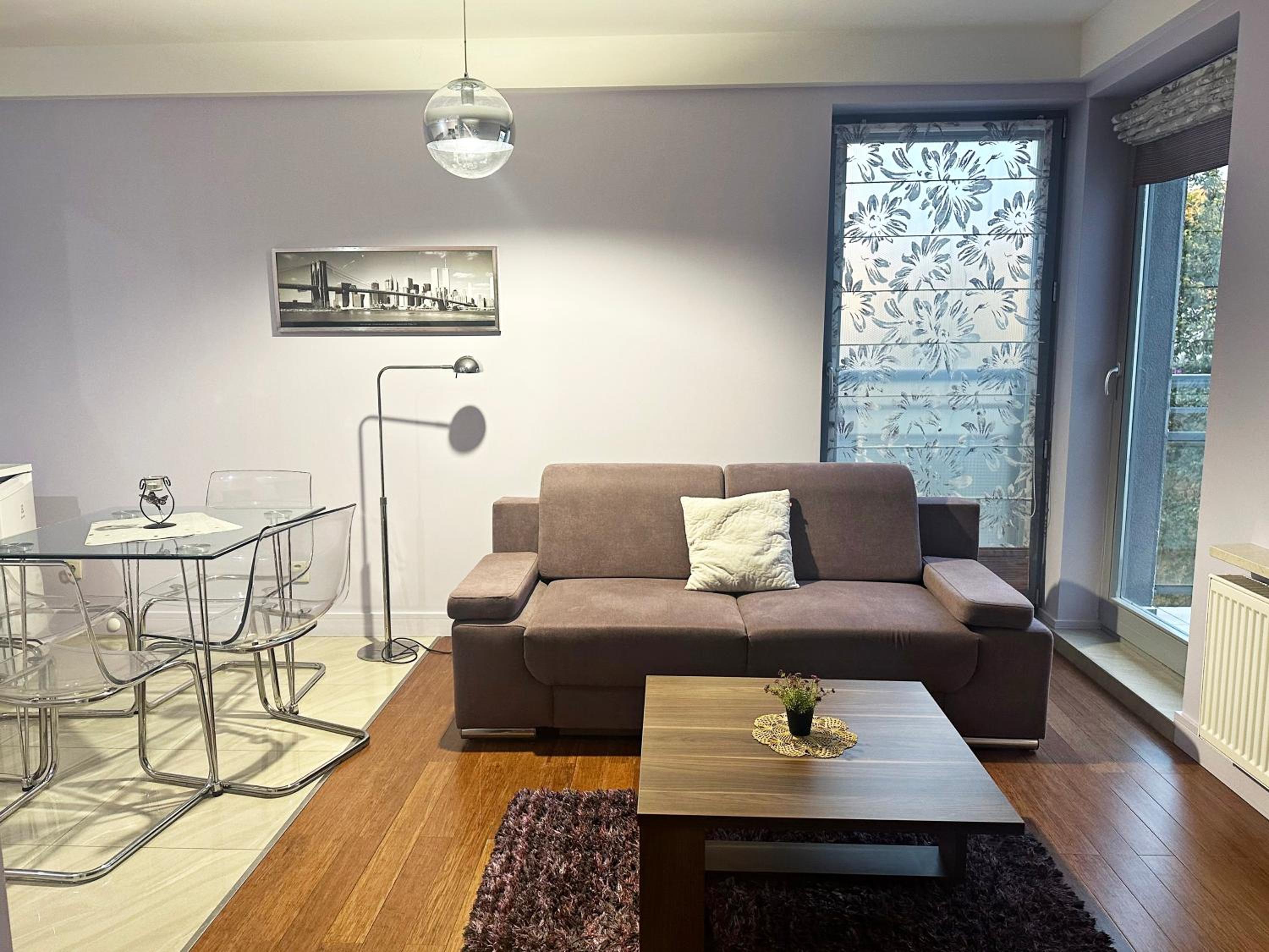 One-Bedroom Apartment photo 2