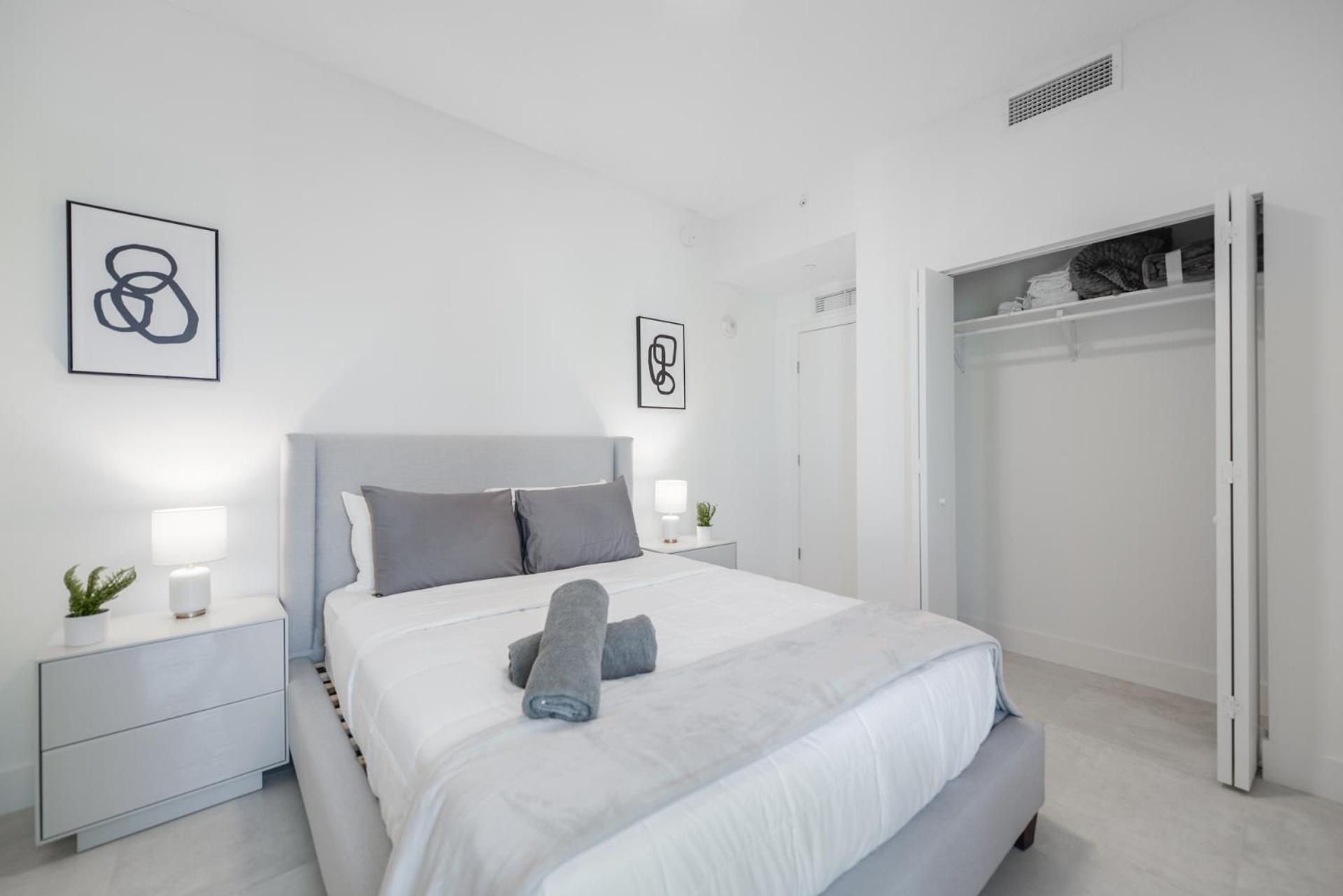 Two-Bedroom House photo 3