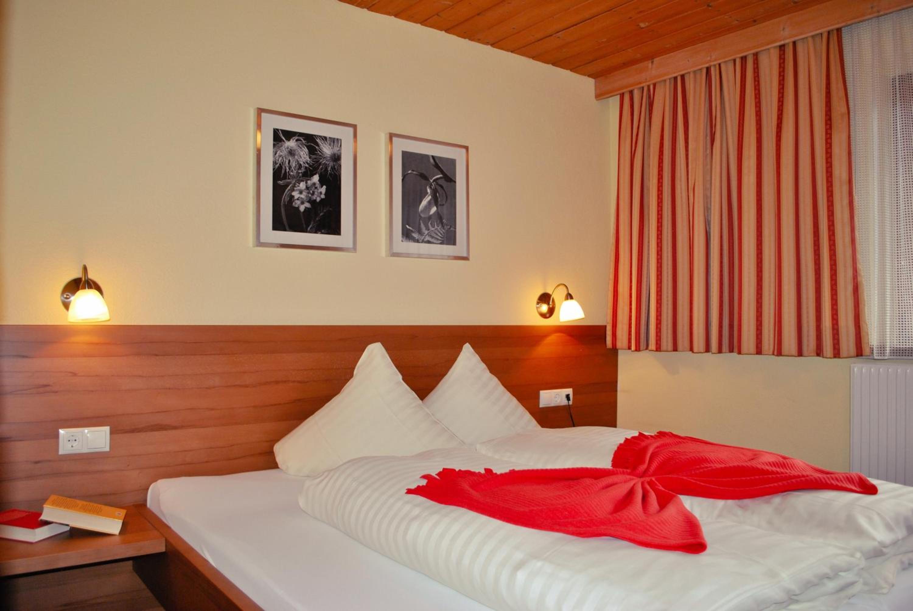 Small Double Room photo 2