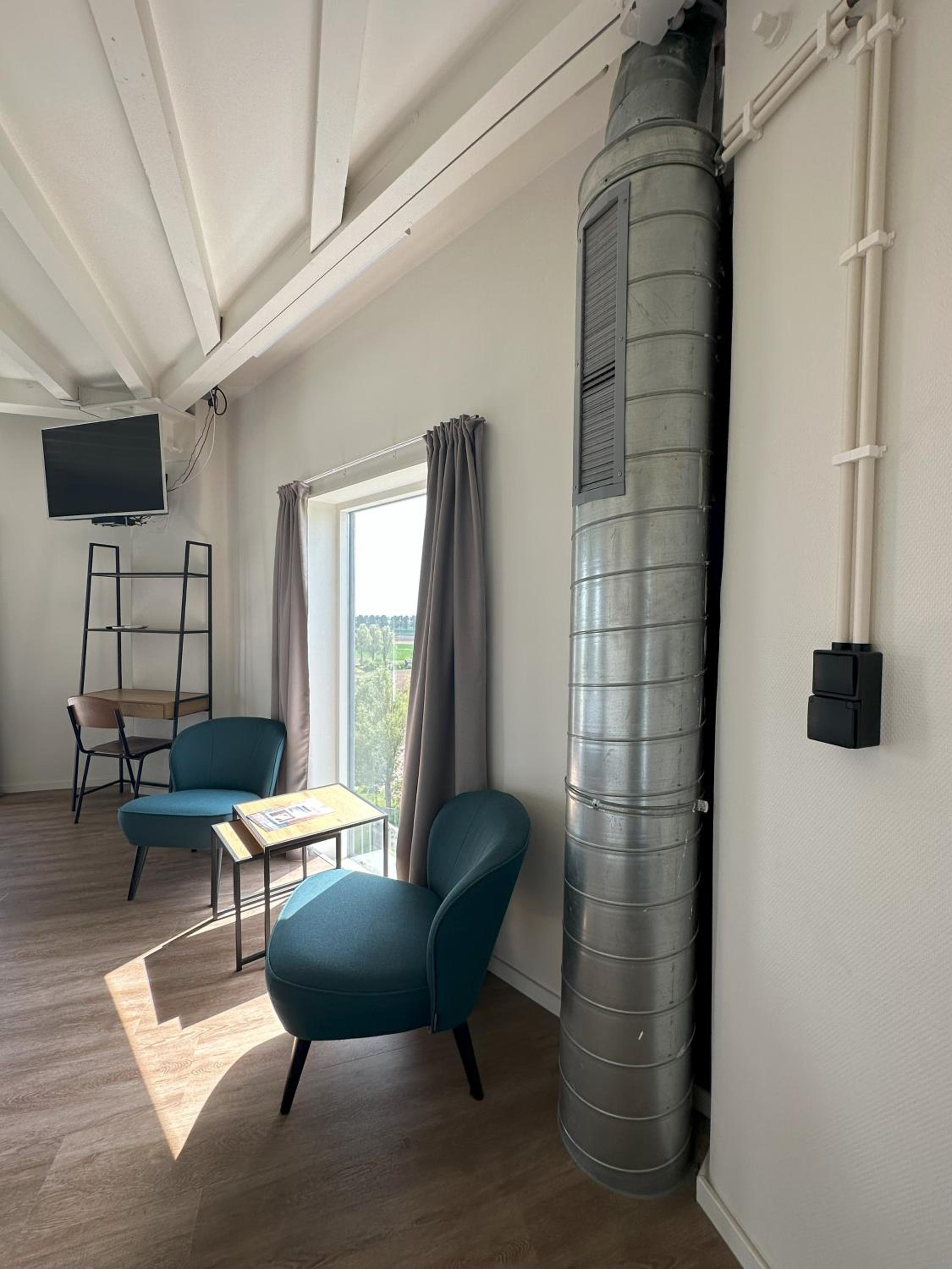 Deluxe Suite - Photo 5