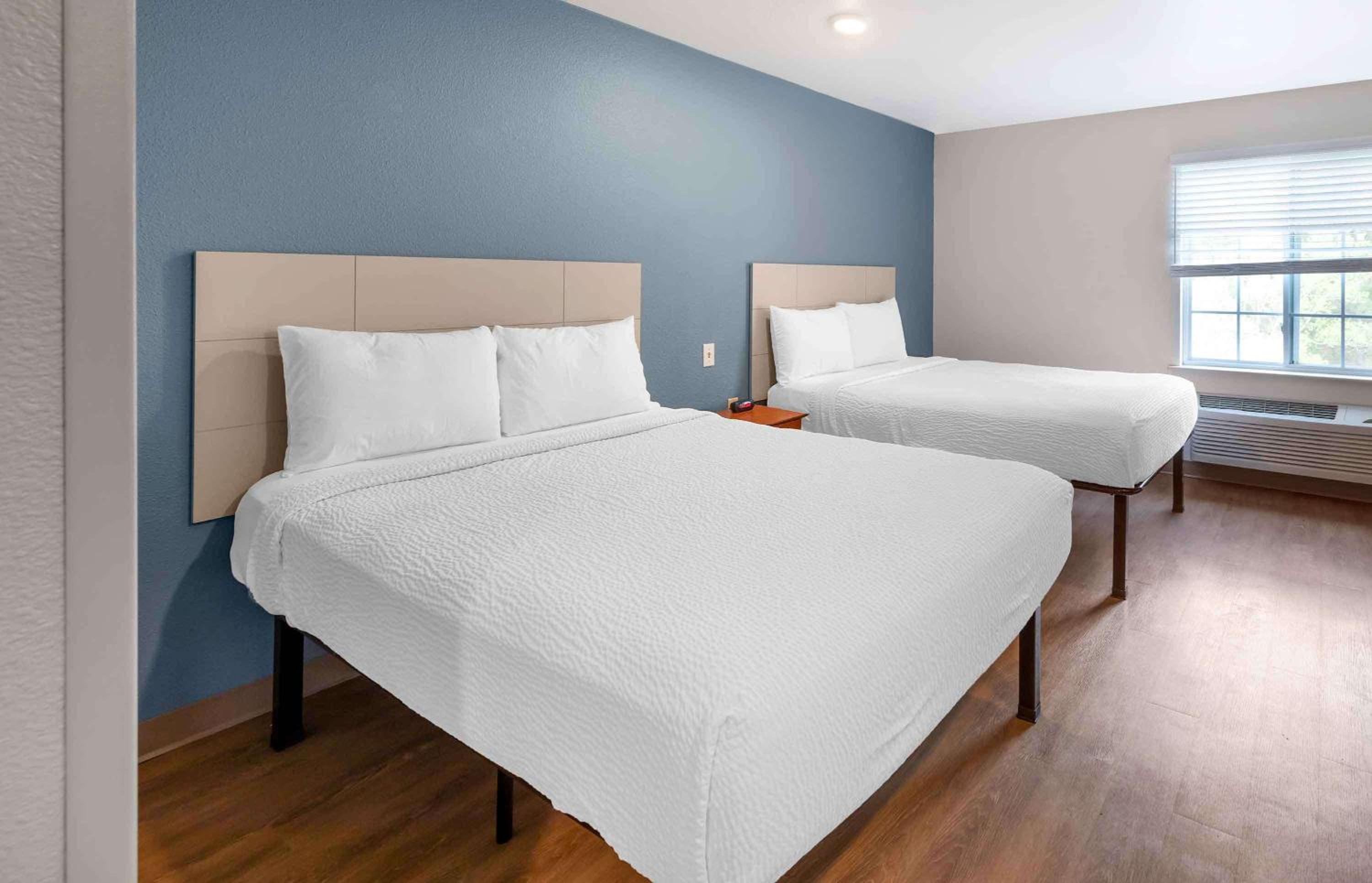 Double Room with Two Double Beds - Non-Smoking photo 2