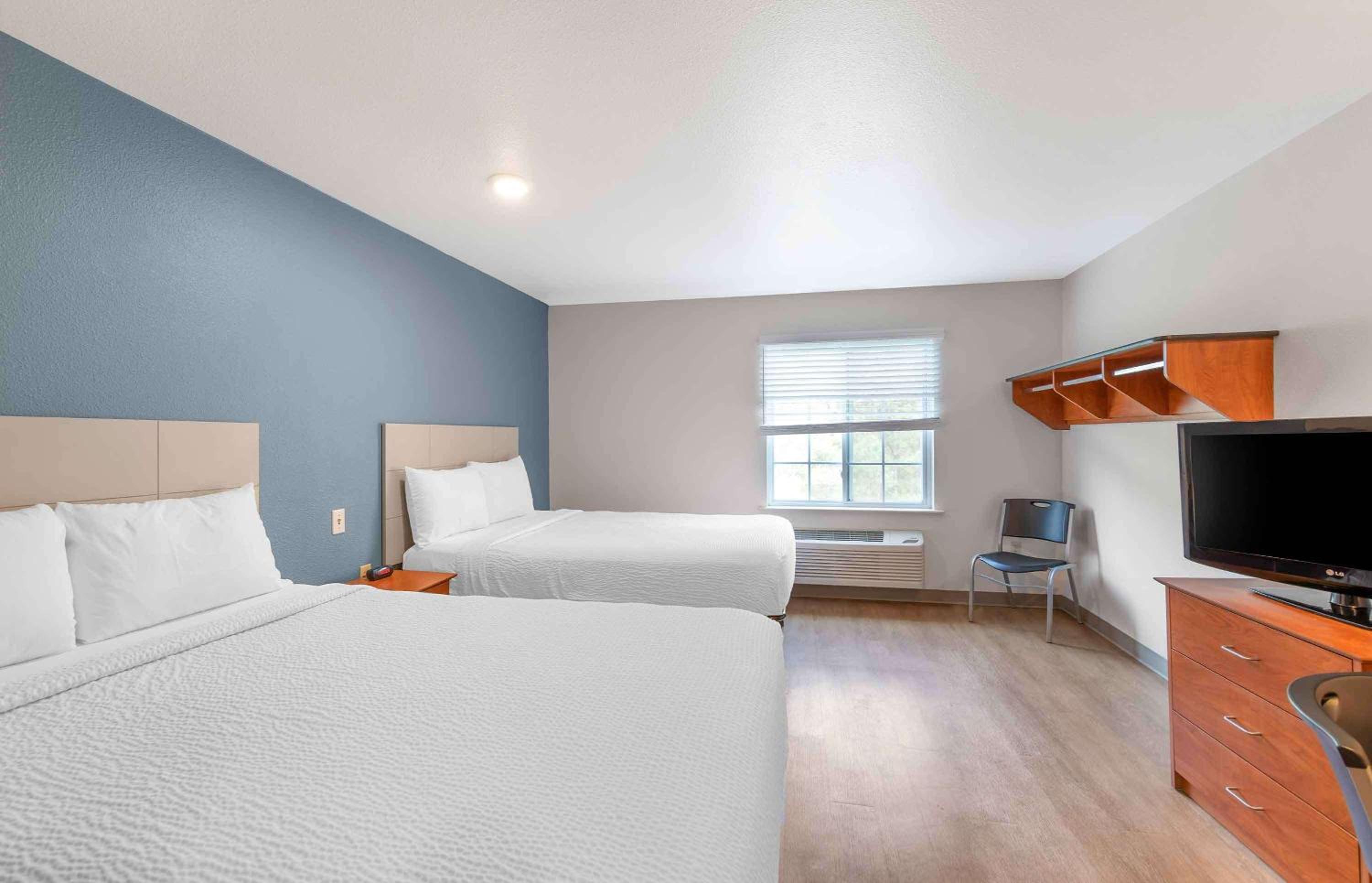Double Room with Two Double Beds - Non-Smoking photo 3