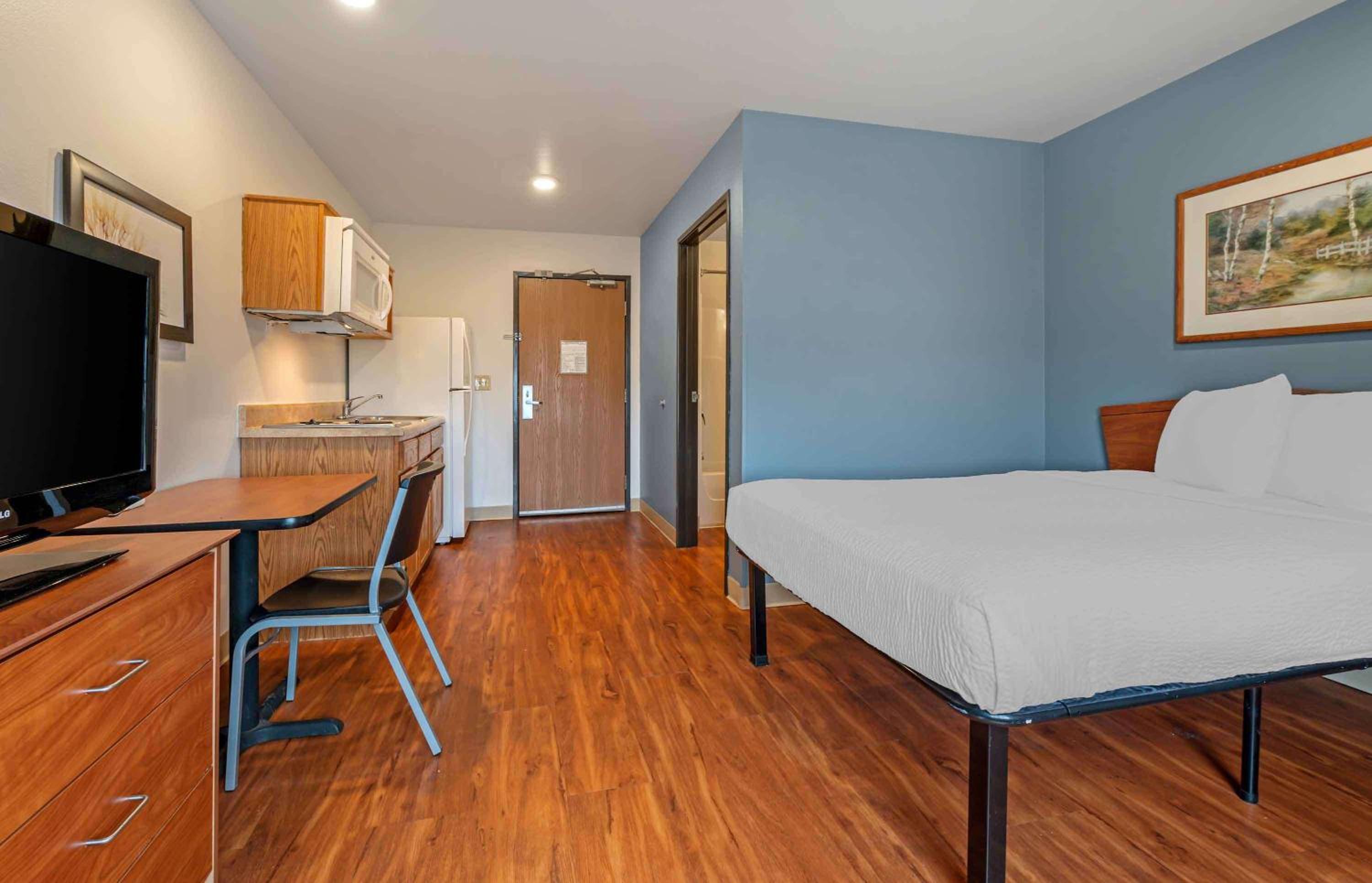 Standard Double Room - Non-Smoking