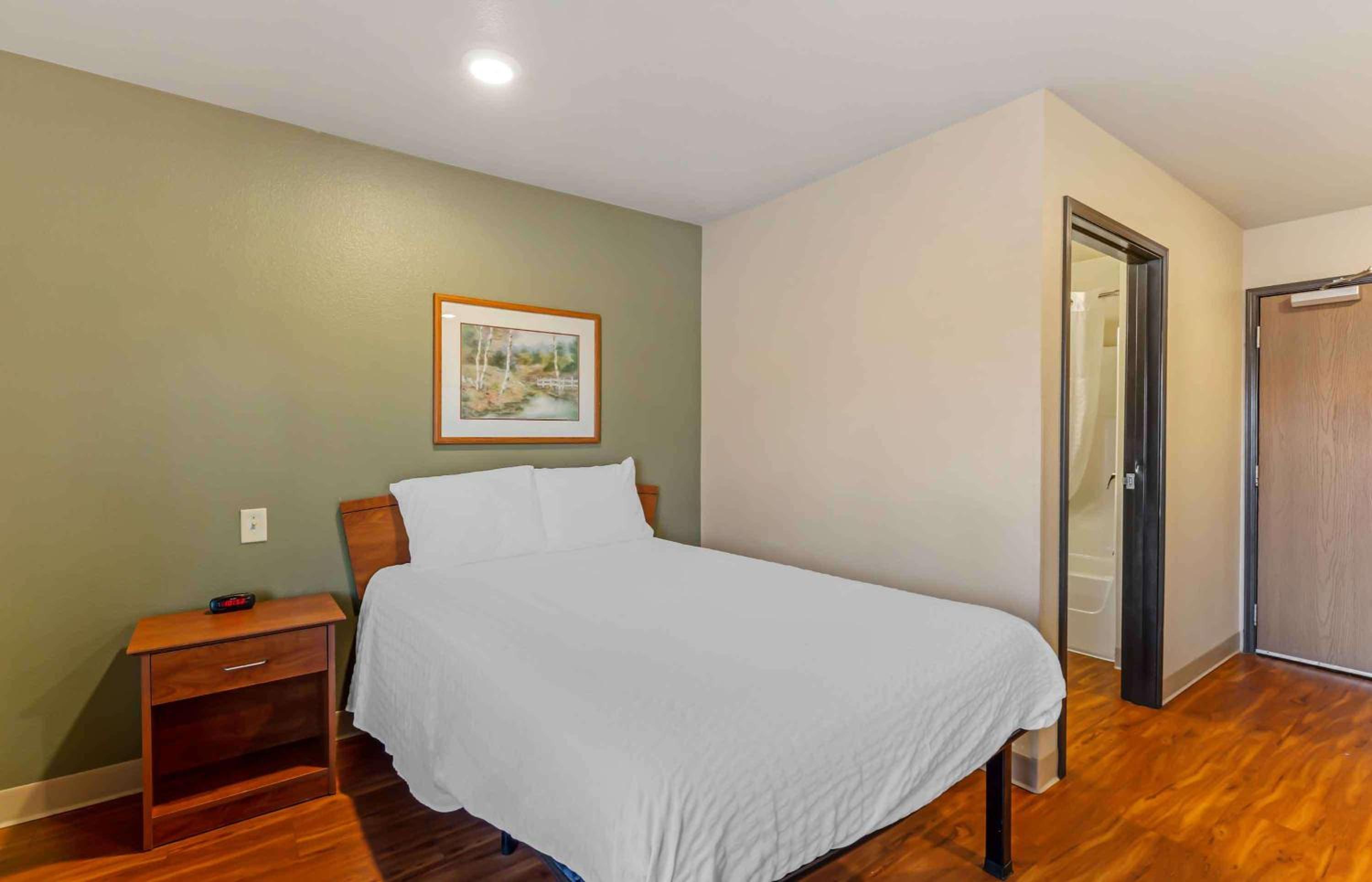 Standard Double Room - Non-Smoking
