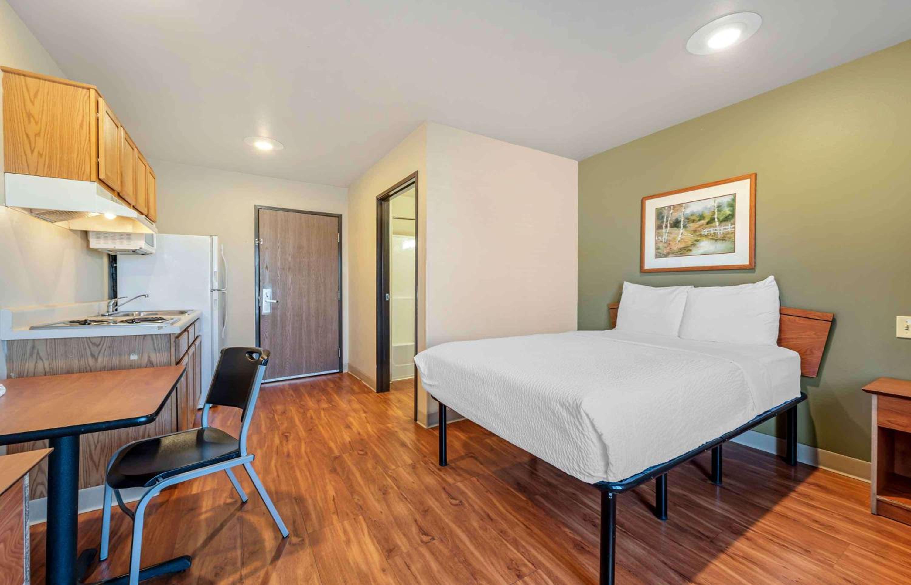 Standard Double Room - Non-Smoking