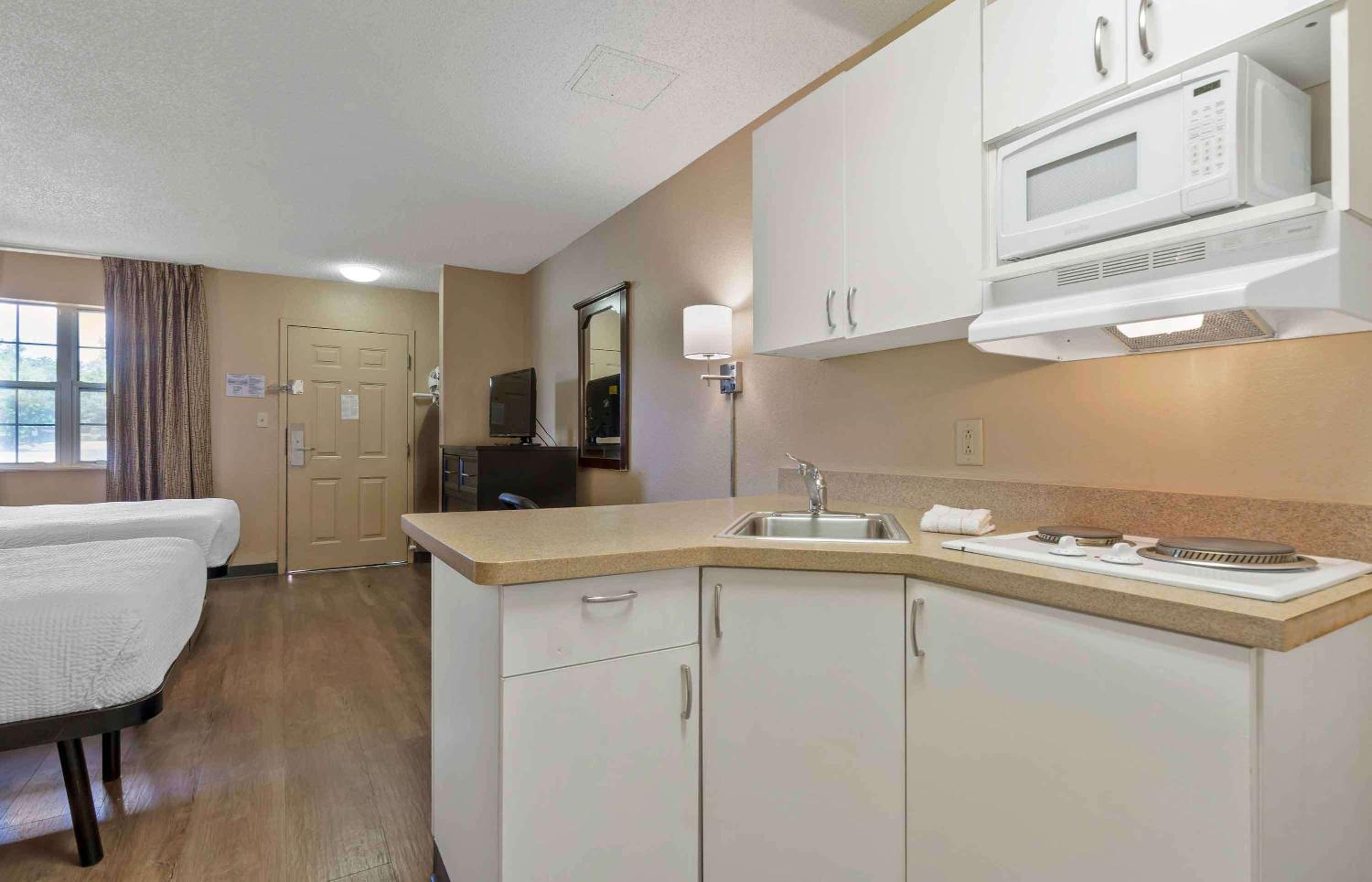 Studio with 2 Double Beds - Non-Smoking - Photo 4