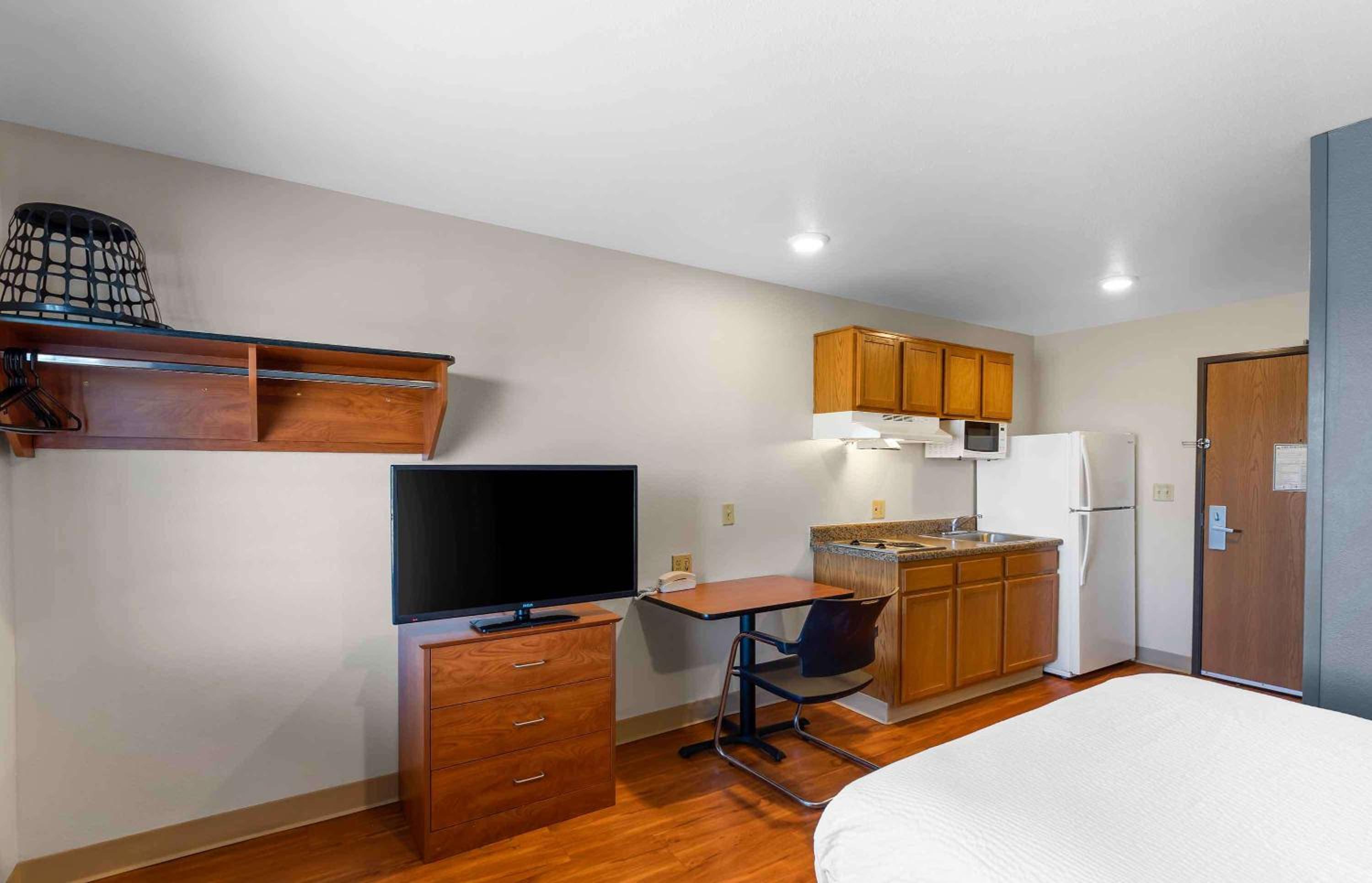 Standard Double Room - Non-Smoking photo 2