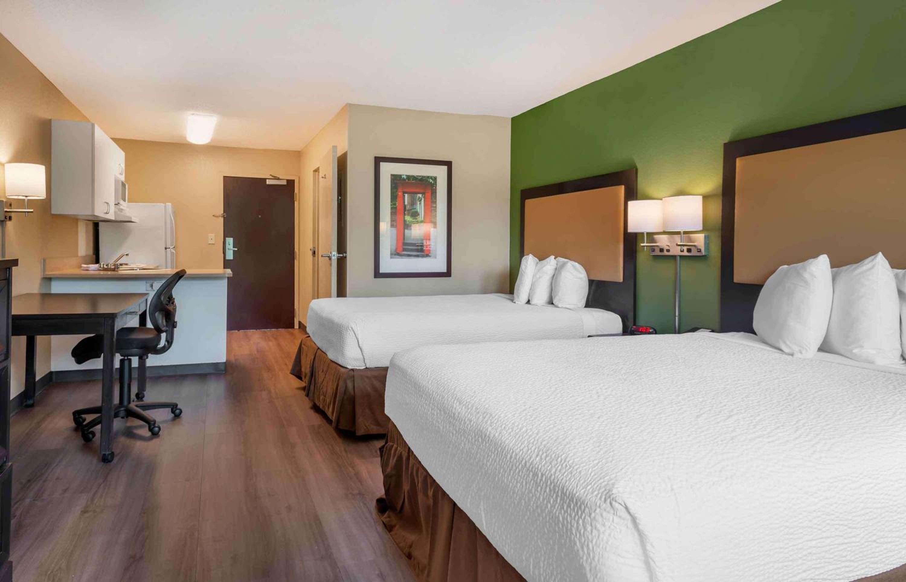 Studio with 2 Double Beds - Non-Smoking - Photo 1