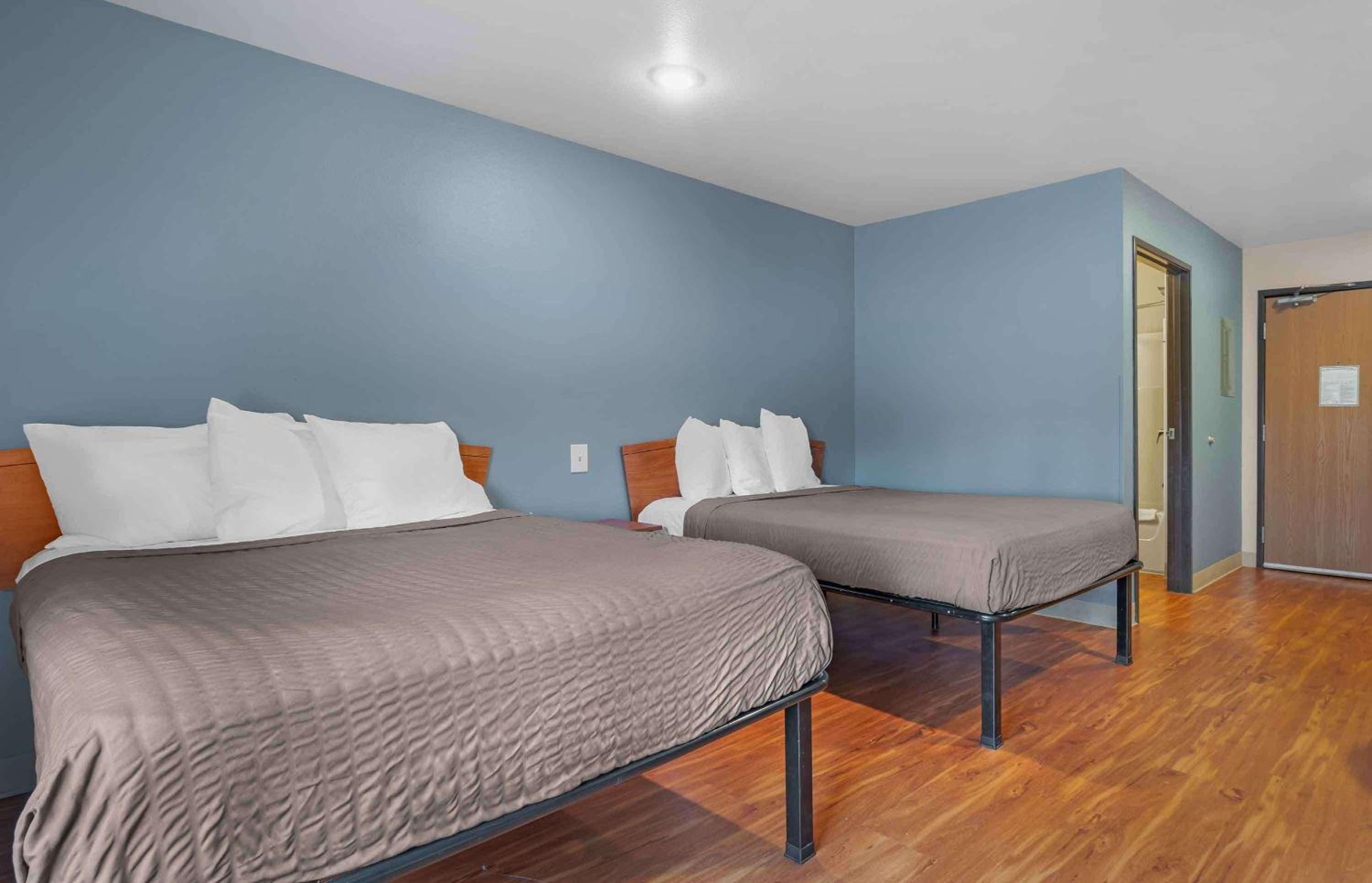 Double Room with Two Double Beds - Non-Smoking photo 1
