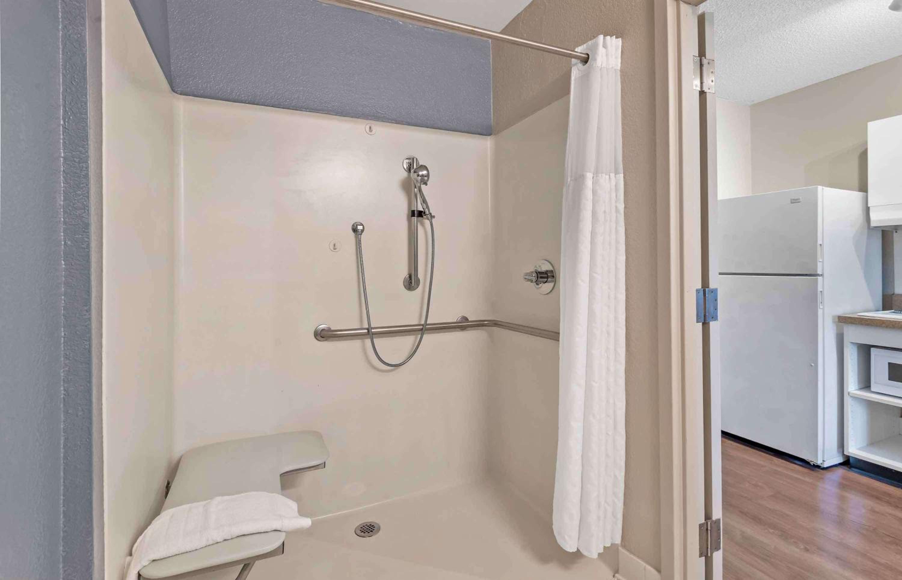 Extended Stay America Select Suites - Charlotte - Tyvola Rd, Photo 2
