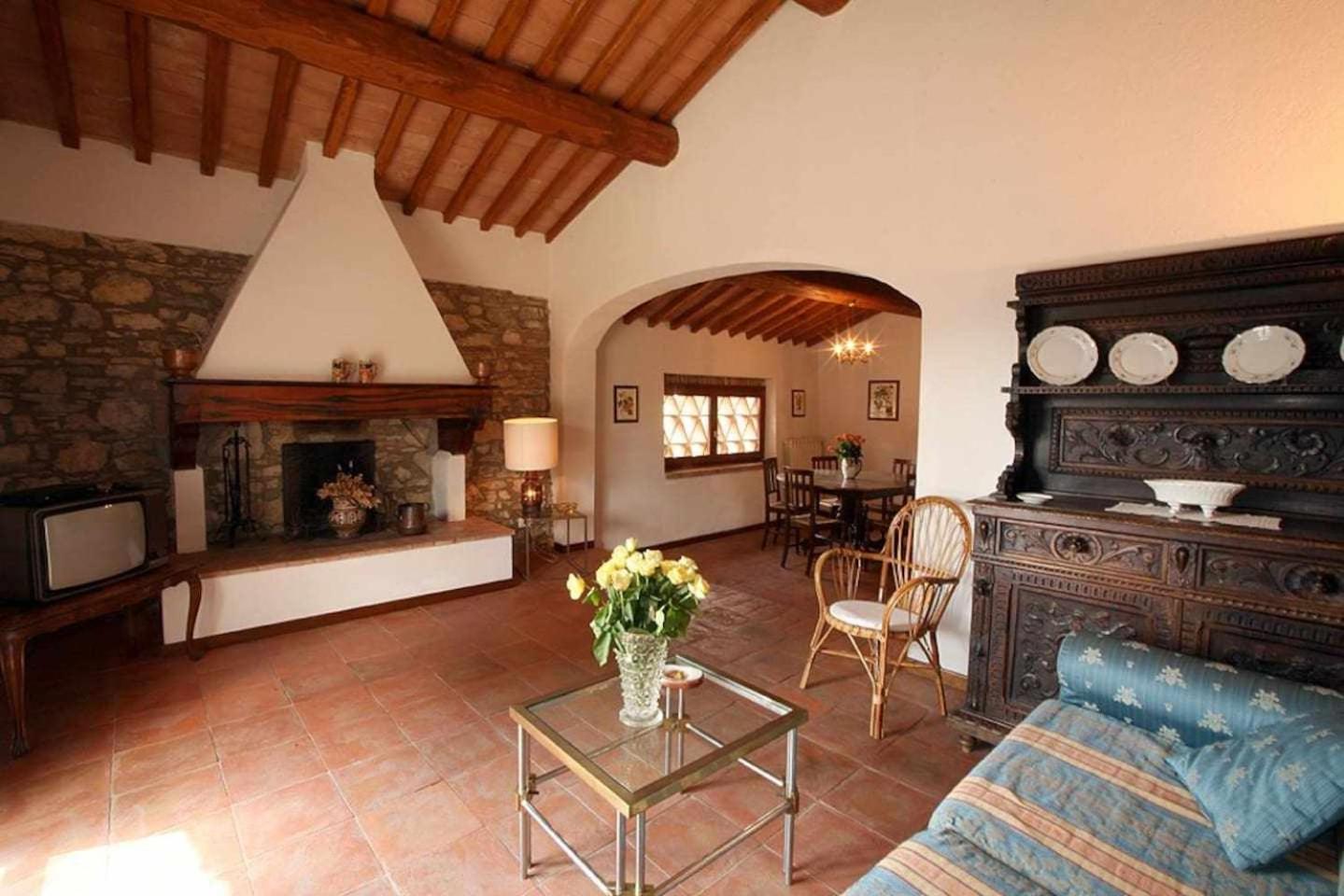 Two-Bedroom Apartment (6 Adults)