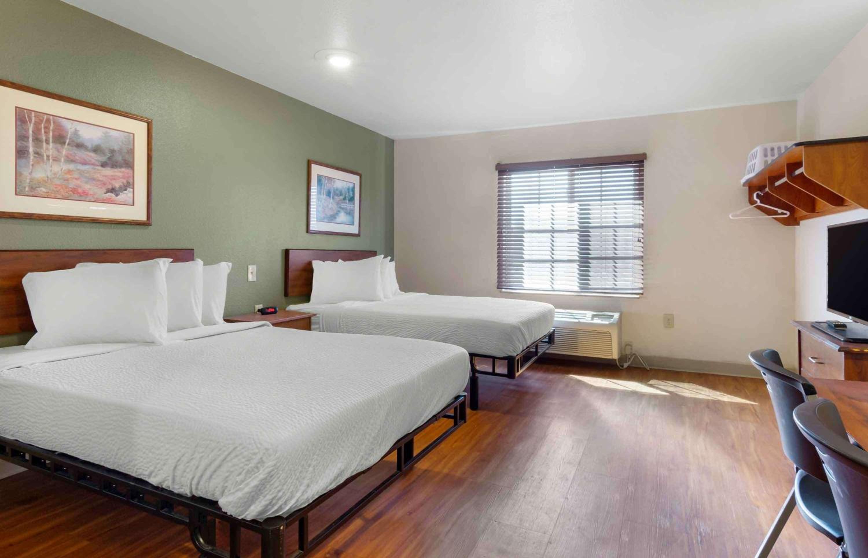 Double Room with Two Double Beds - Non-Smoking photo 1