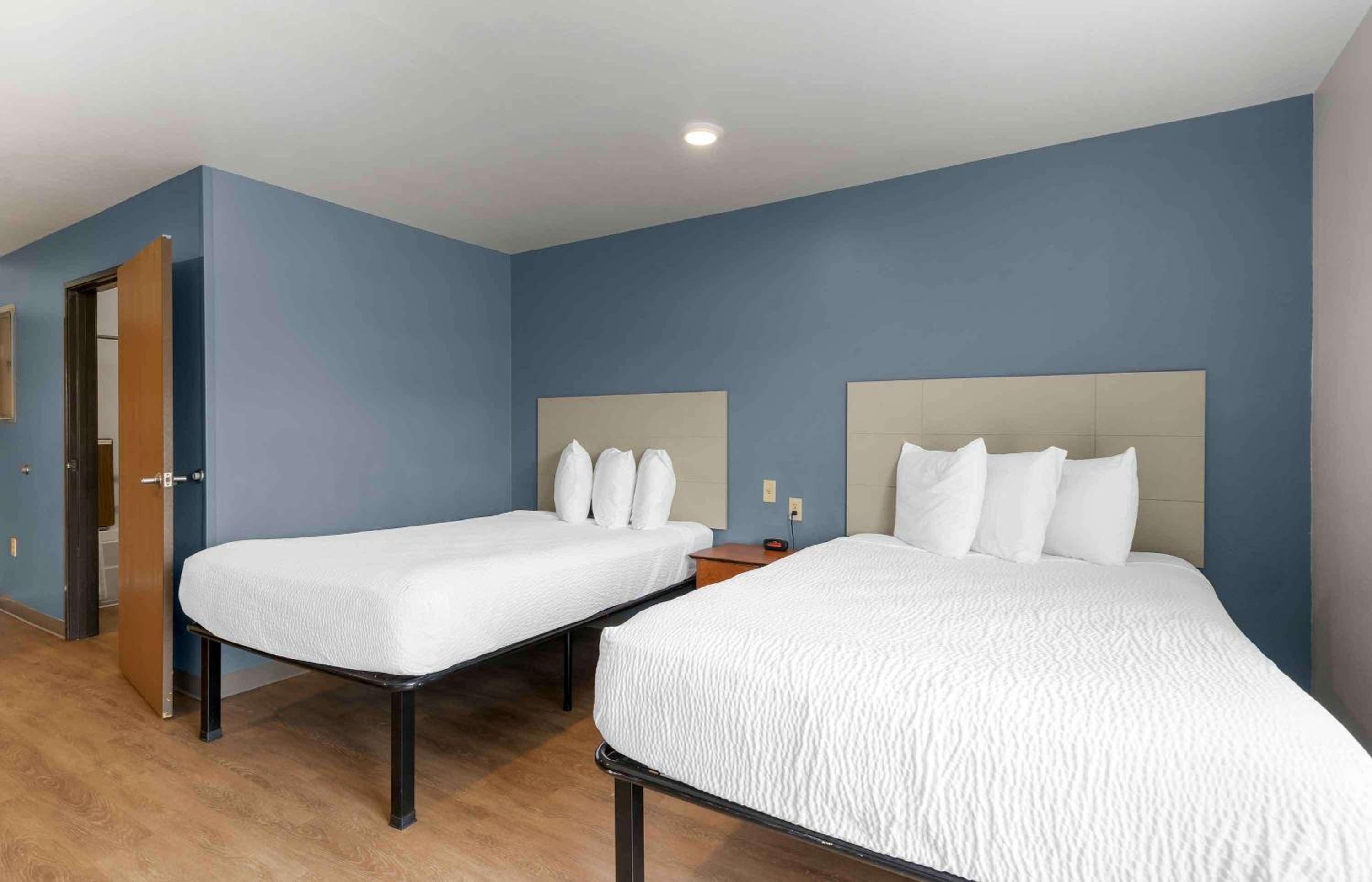Double Room with Two Double Beds - Non-Smoking
