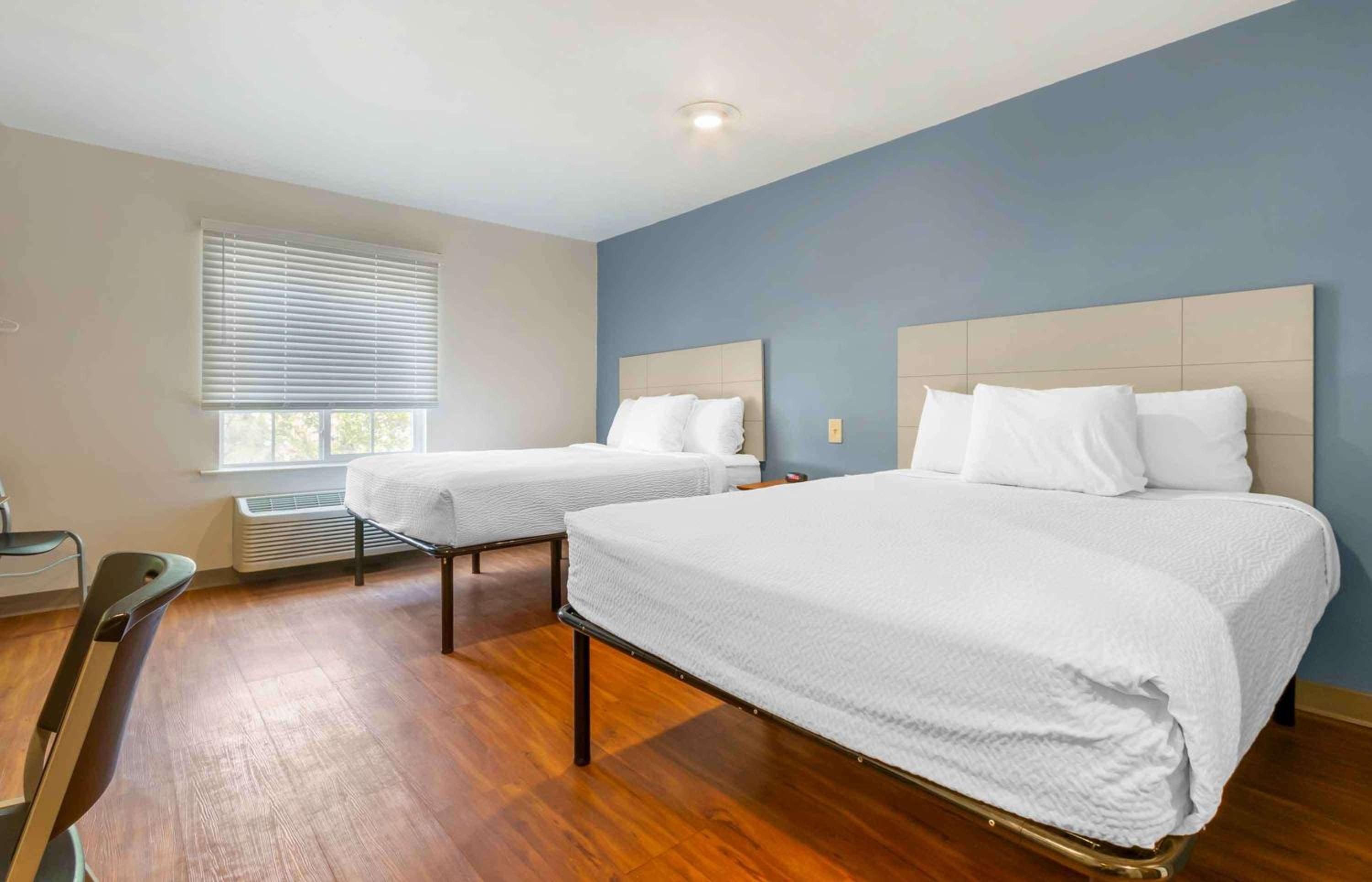 Standard Queen Room with Two Queen Beds - Non Smoking  photo 1