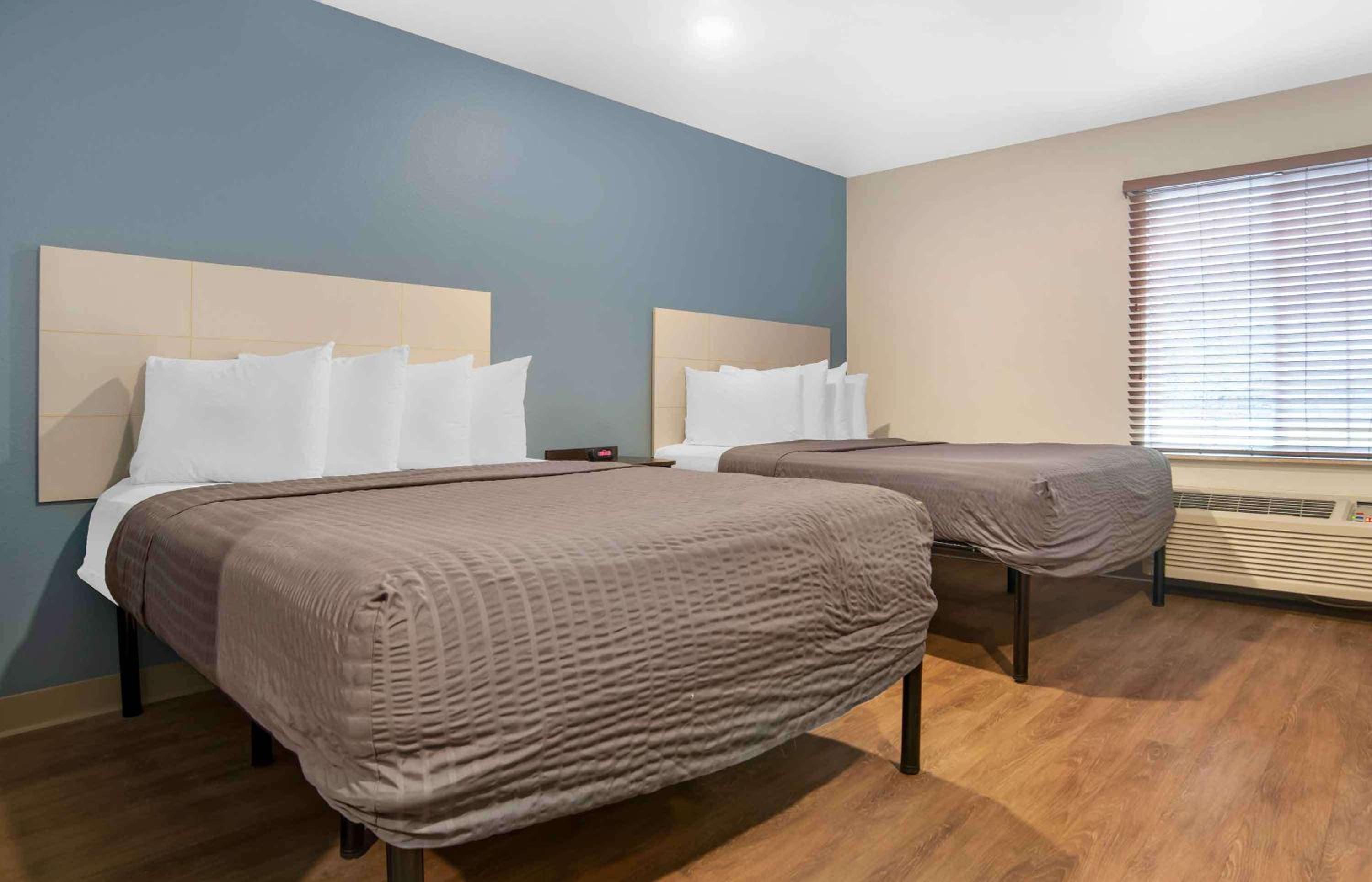 Standard Queen Room with Two Queen Beds - Non-Smoking