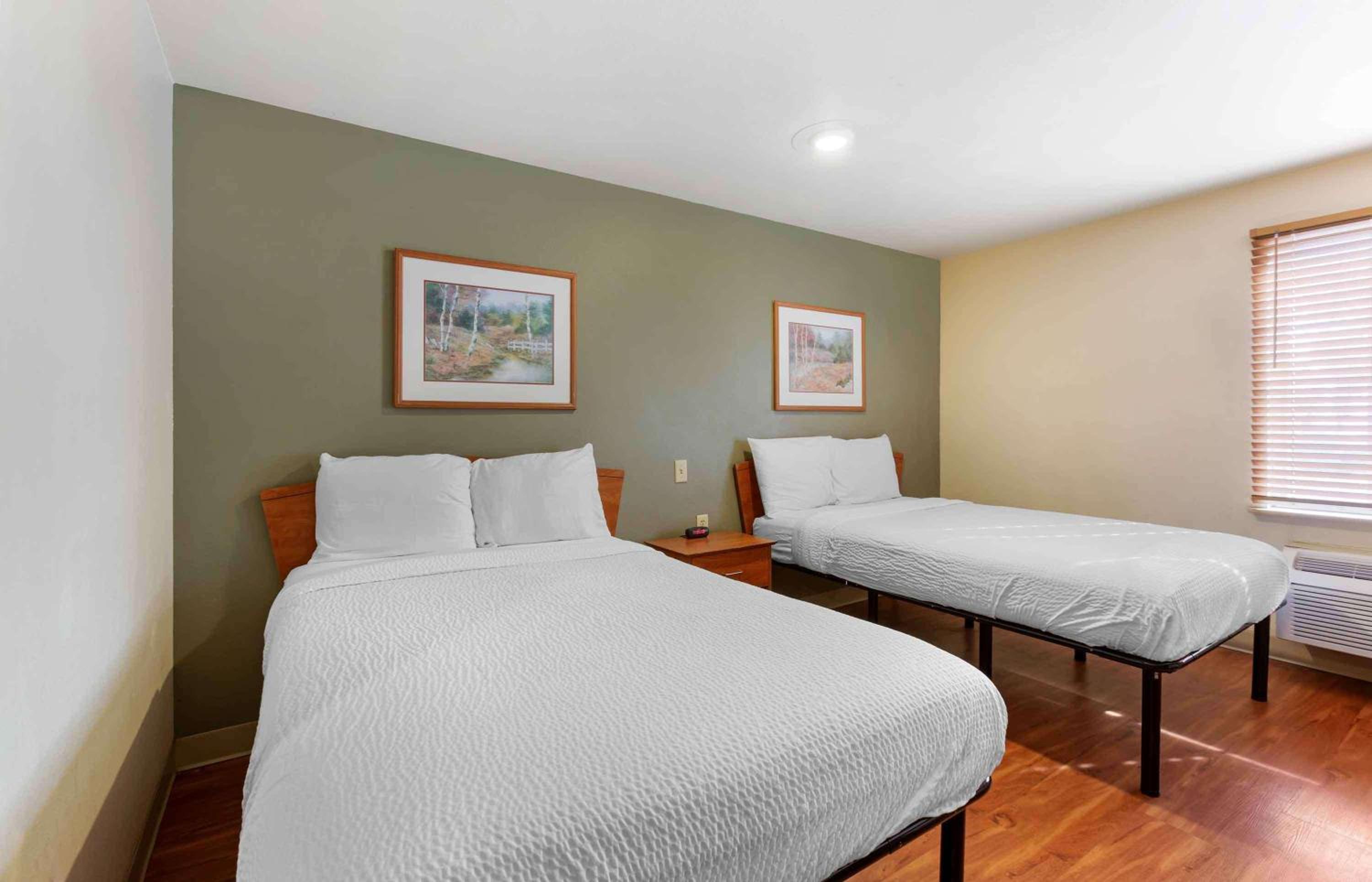 Double Room with Two Double Beds - Non-Smoking photo 1