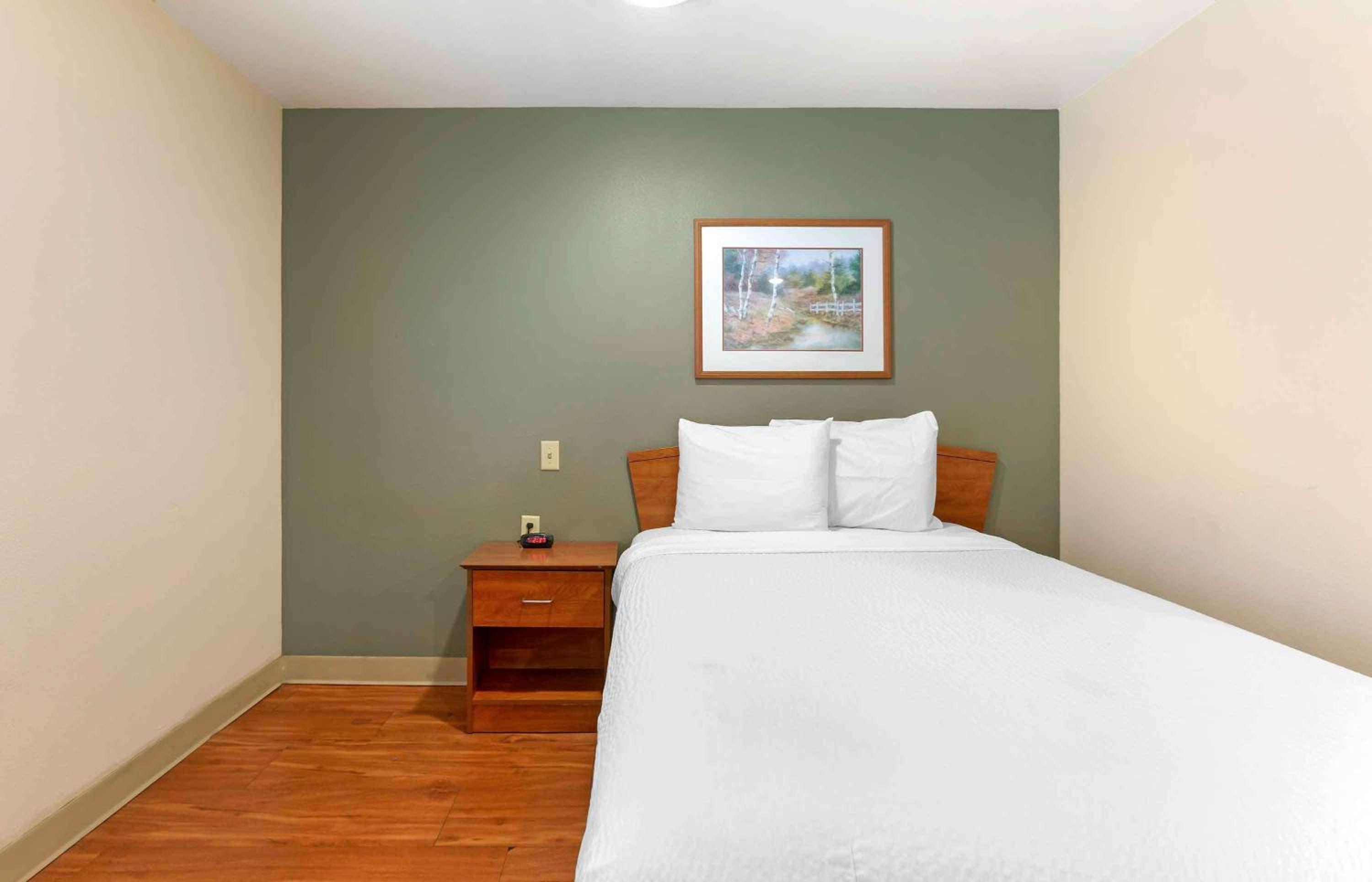 Standard Double Room - Non-Smoking photo 1