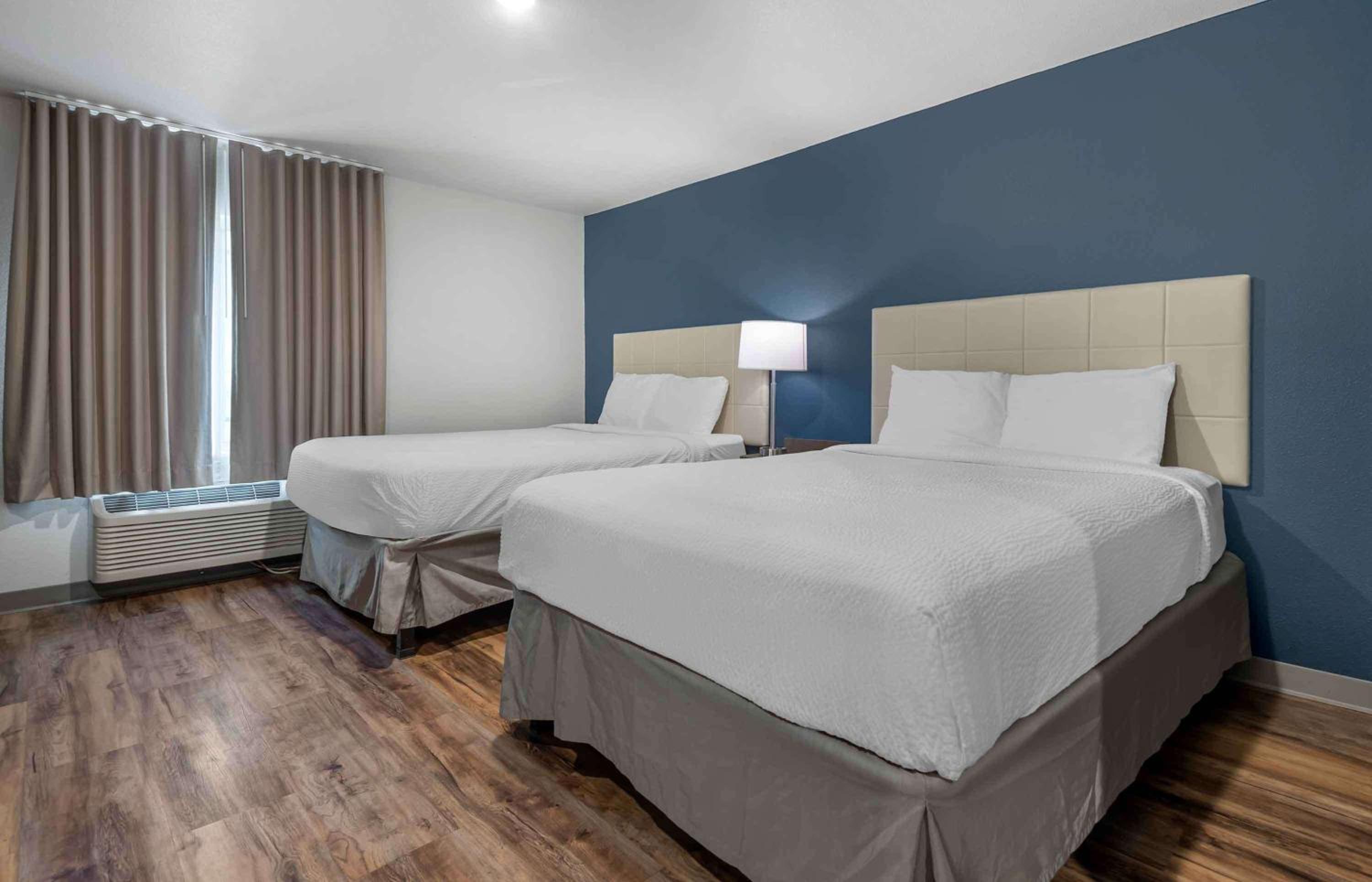 Standard Queen Room with Two Queen Beds - Non-Smoking photo 1
