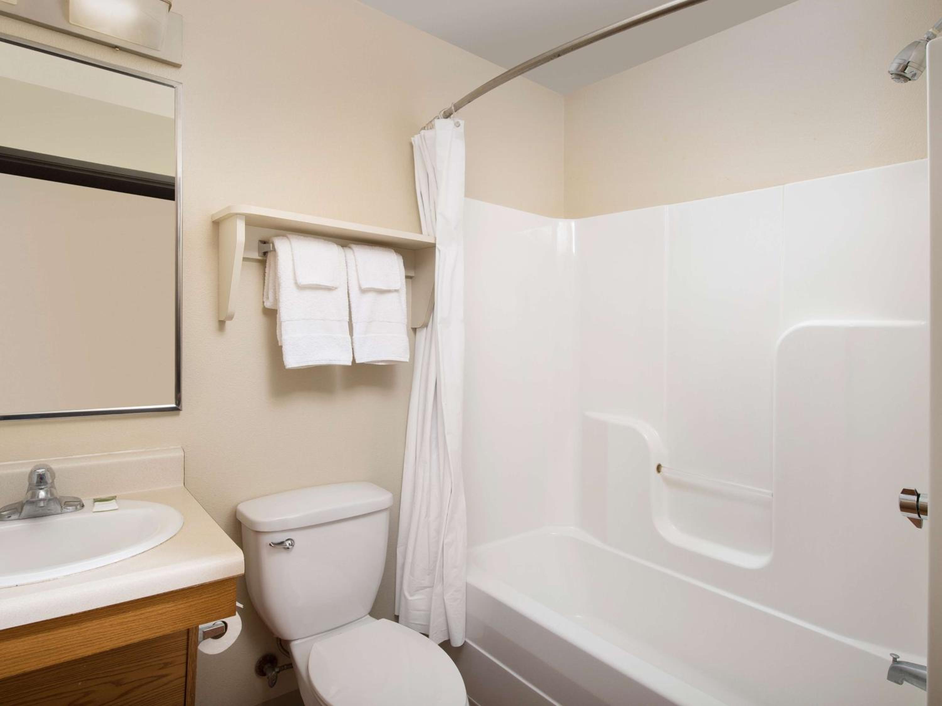 Standard Double Room - Non-Smoking photo 3